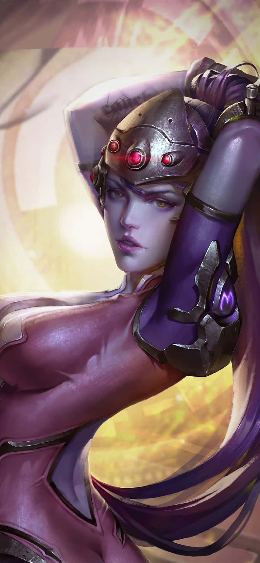 Overwatch 桌布 壁紙 — 一位擁有發光紅眼和紫色盔甲的賽博龐克女戰士，自信地站在燦爛的金色背景前。