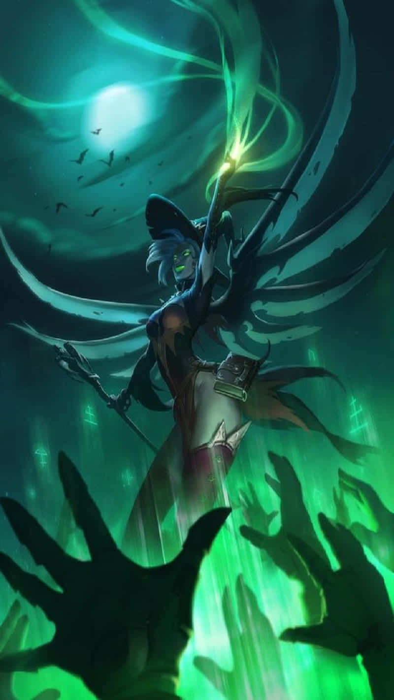 Mercy Overwatch 桌布 壁紙 — 一位擁有發光綠色眼睛和翅膀的黑暗女巫，在月光下的天空中引導神秘能量，陰影之手向上伸展。