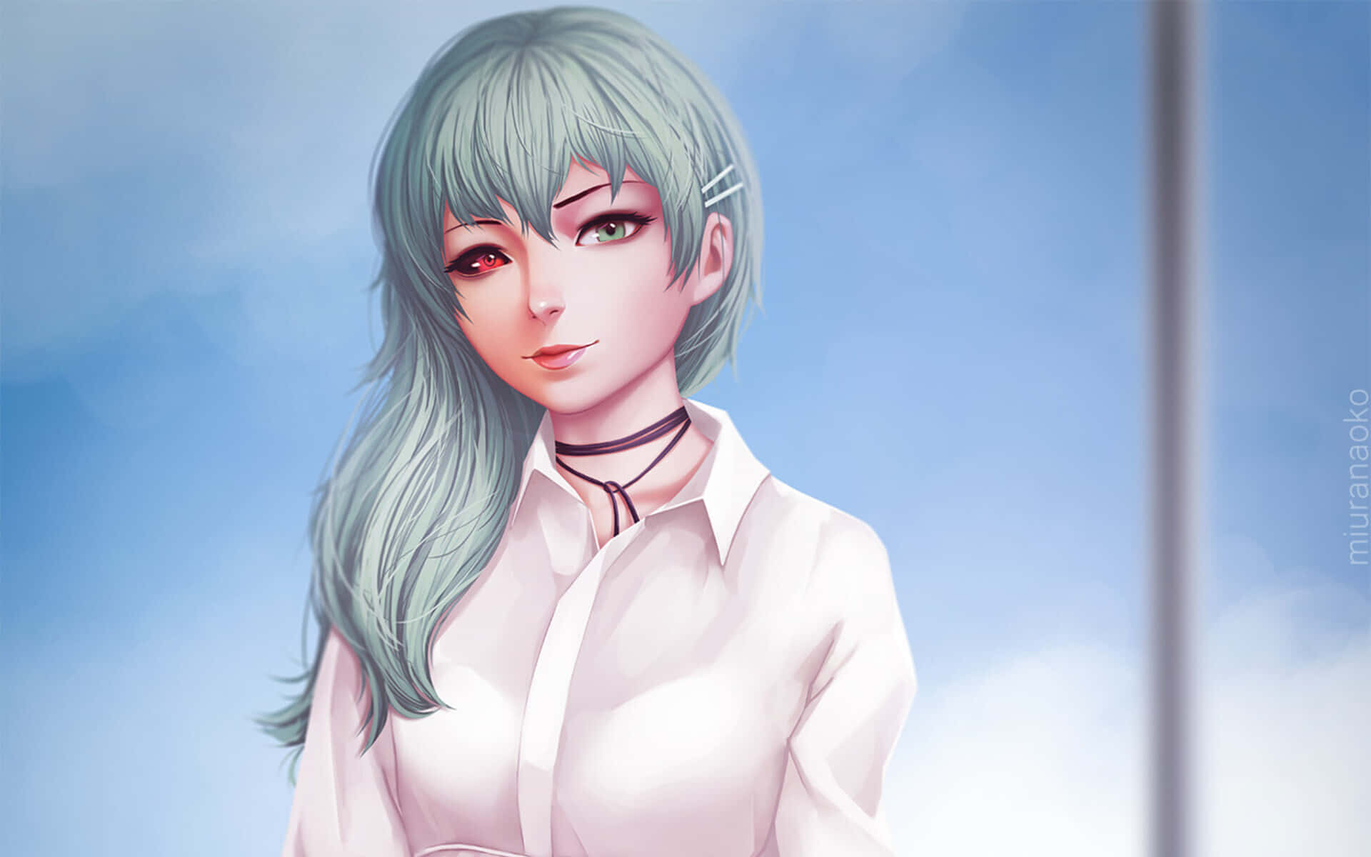 Eto Yoshimura 桌布 壁紙 — 一位擁有藍綠色頭髮和異色瞳的寧靜動漫女孩，在柔和的藍天背景下溫柔地凝視著。