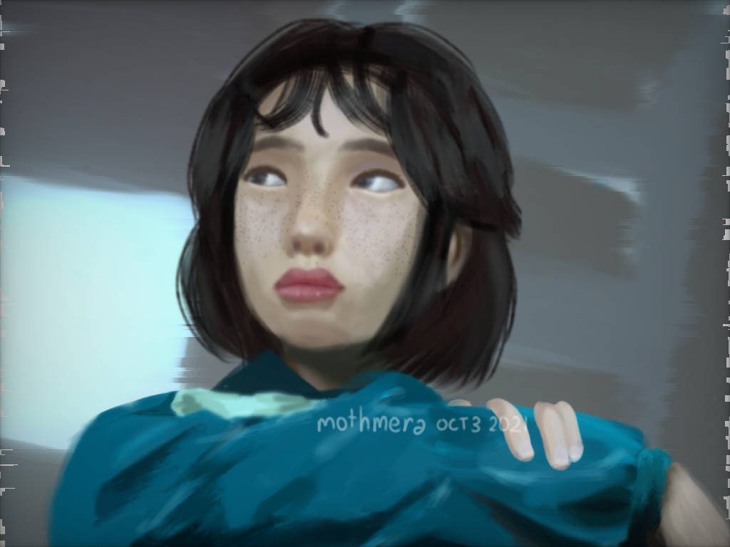 桌布 壁紙 — 一位有雀斑和深色頭髮的年輕女性在柔和的數位繪畫中向上凝視，色調柔和，身穿青綠色上衣。