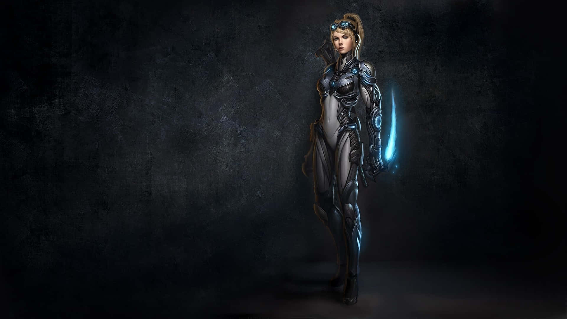 Starcraft Characters 桌布 壁紙 — 一位未來派女戰士身穿流線型銀色盔甲，在深色紋理背景前握著一把發光的藍色劍。
