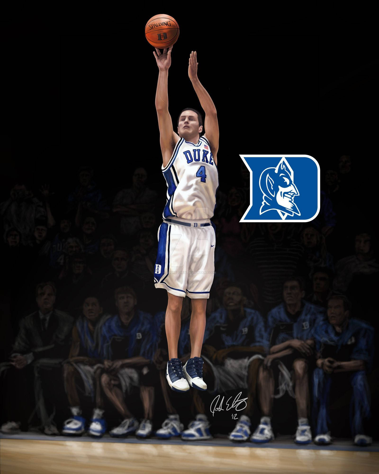 Jj Redick 桌布 壁紙 — 一位杜克籃球運動員在半空中投籃，背景有隊友和標誌。