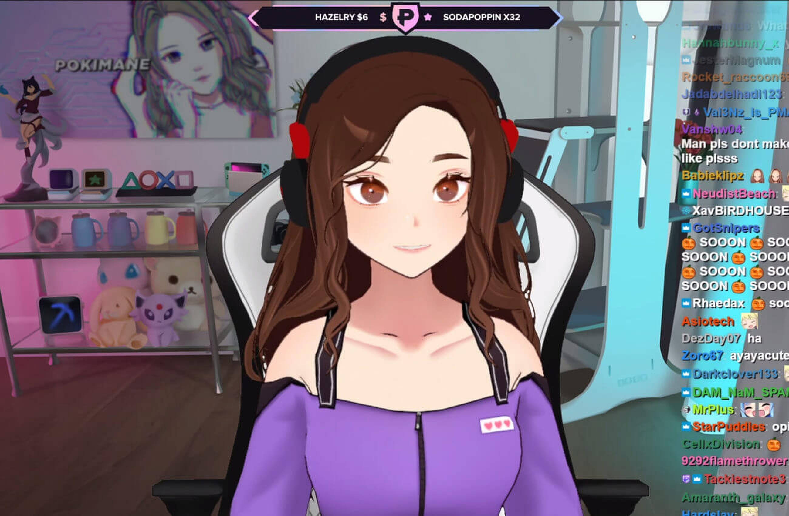 Pokimane 桌布 壁紙 — 一位棕色頭髮、戴著耳機的動漫直播主坐在電競椅上，周圍環繞著鮮豔的直播疊加層和絨毛玩具。
