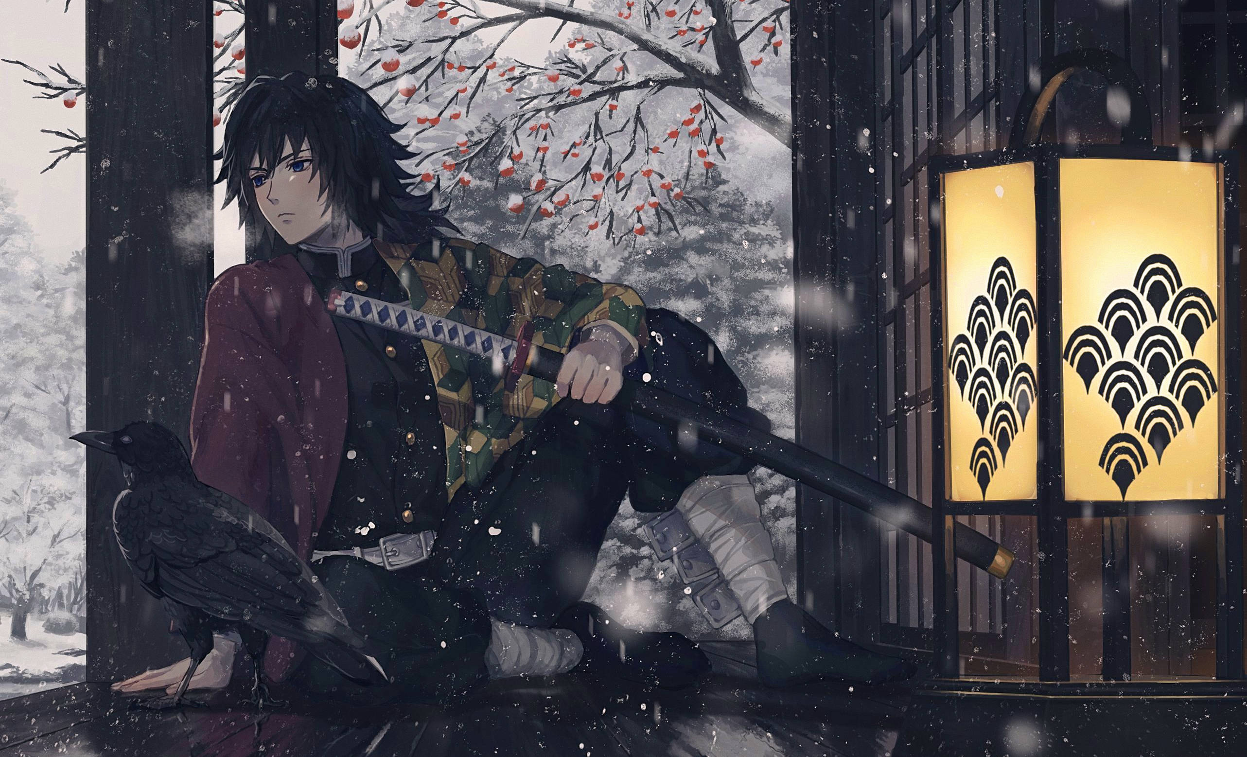 Giyuu 桌布 壁紙 — 一位武士坐在雪窗前，身旁有一隻烏鴉，雪花飄落在發光的燈籠周圍。