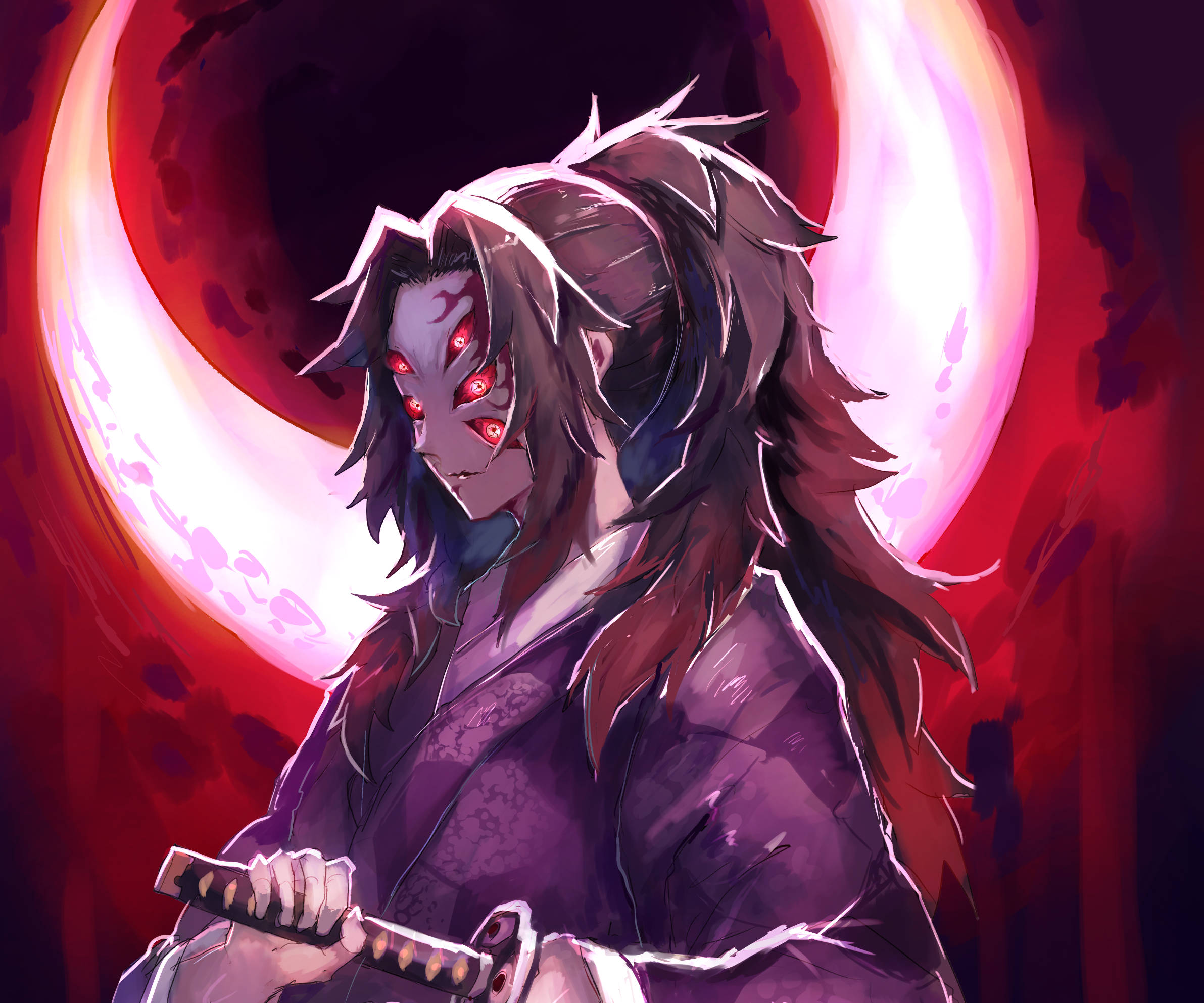 Kokushibo 桌布 壁紙 — 一位深色頭髮的動漫戰士，擁有發光的紅色眼睛，手持武士刀，背景是旋轉的紅色和粉紅色宇宙背景。