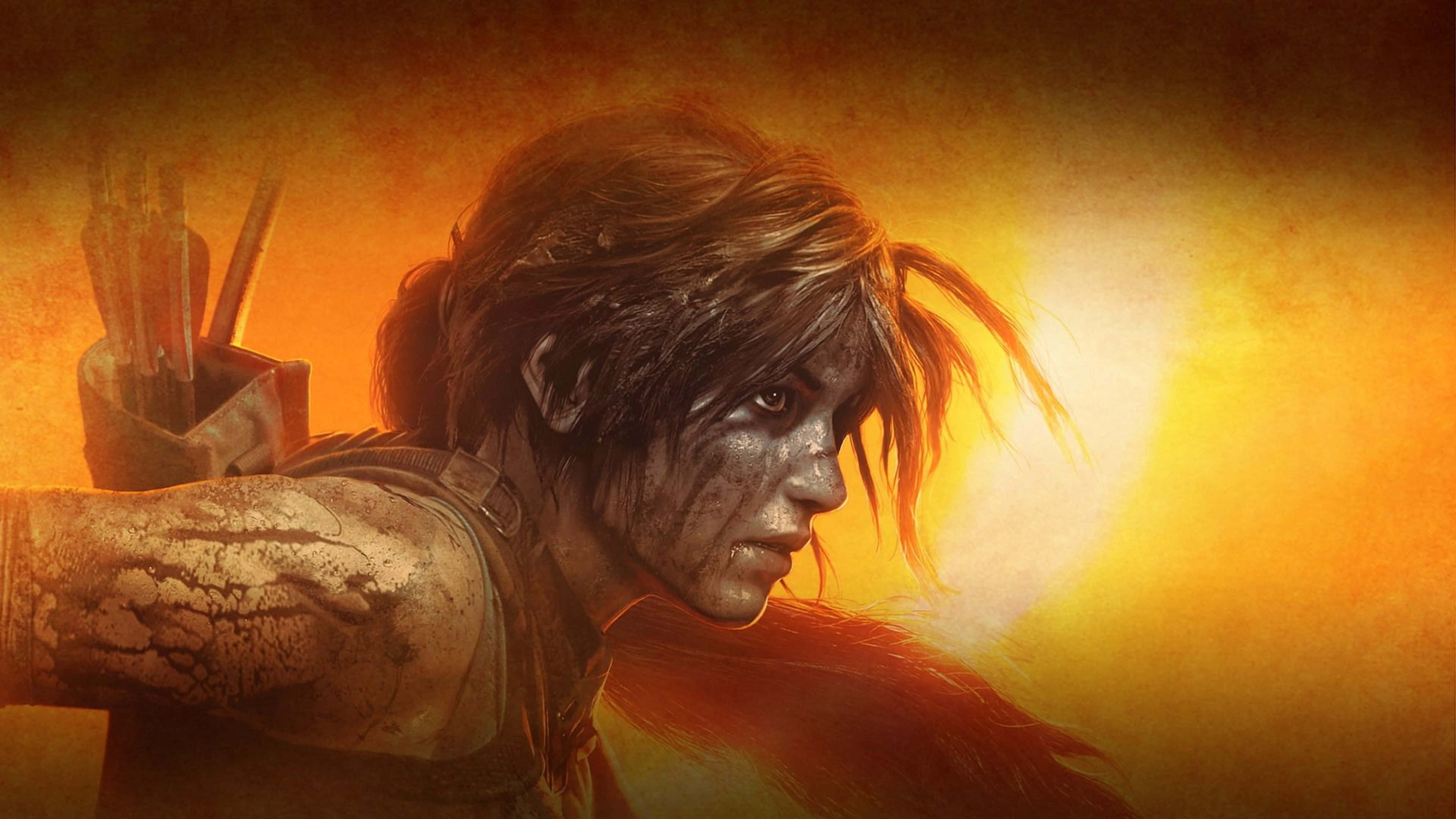 Lara Croft 桌布 壁紙 — 一位滿臉污垢、背著箭袋的堅定戰士，在熾熱的橙色夕陽背景下拉弓。