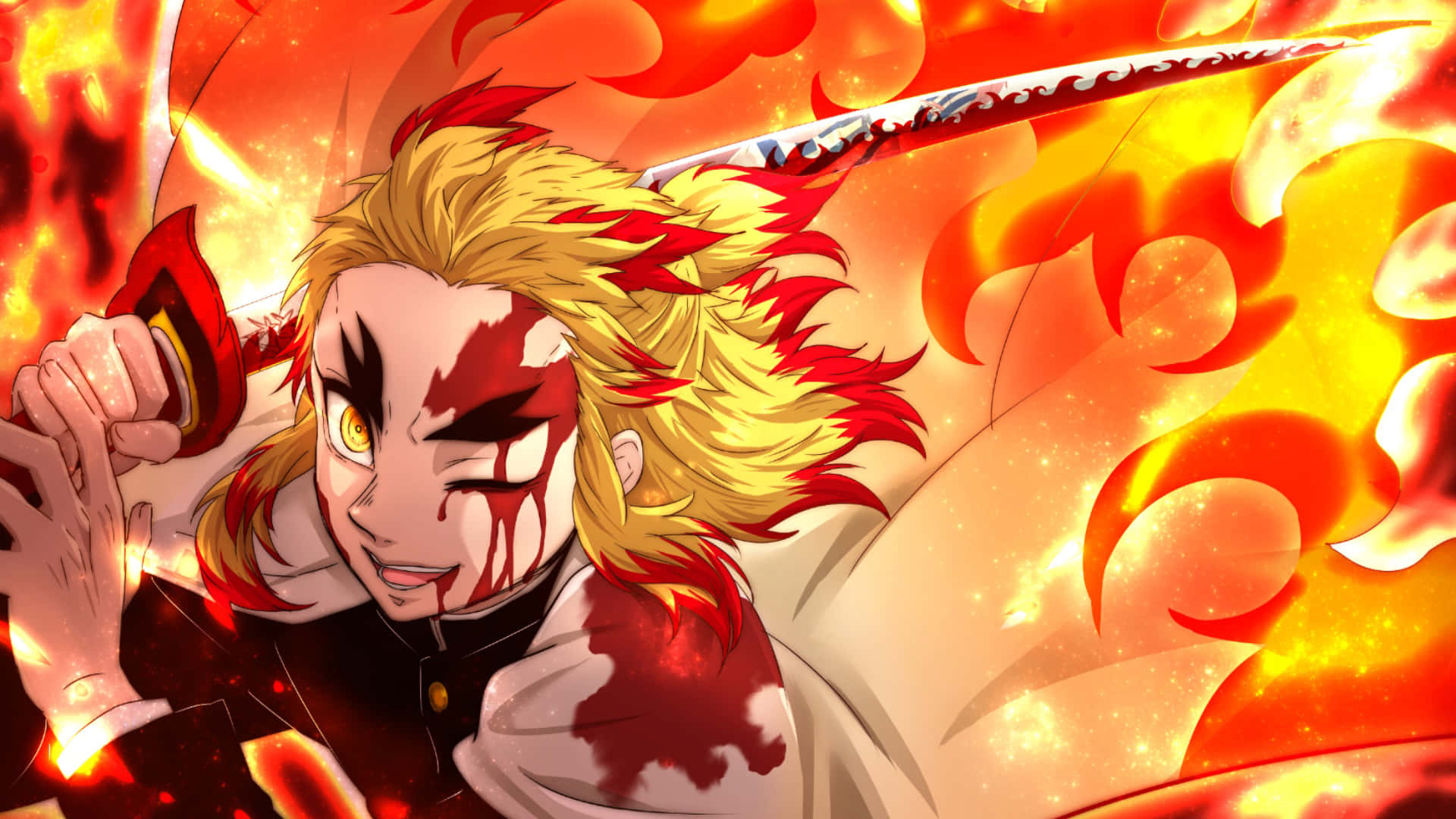 Rengoku Sword 桌布 壁紙 — 一位火熱的動漫戰士，金髮血臉，在熾熱的橙色火焰中揮舞著劍。