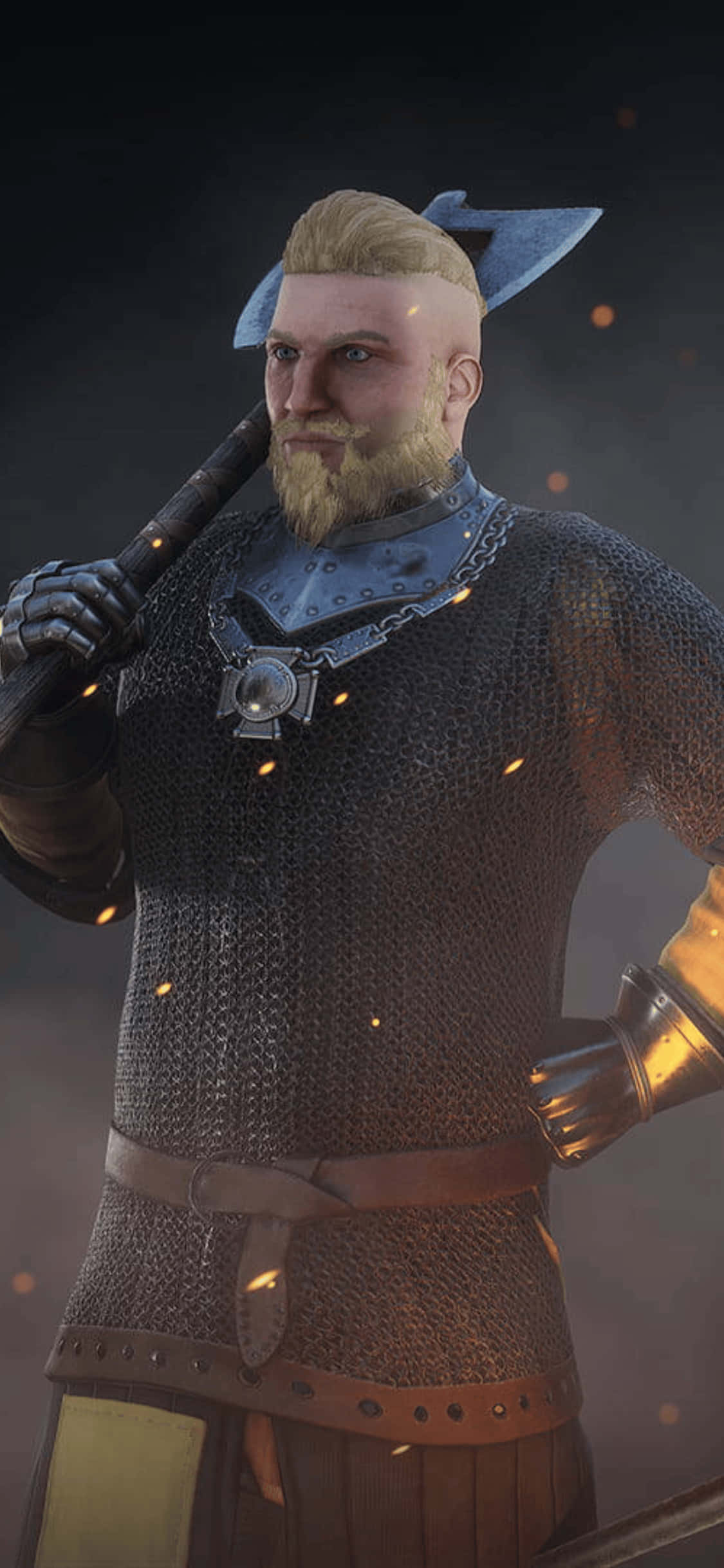 iPhone Xs Mordhau 桌布 壁紙 — 一位留鬍鬚的戰士身穿鎖子甲，手持戰斧，背景是煙霧瀰漫的黑暗環境，帶有發光的餘燼。