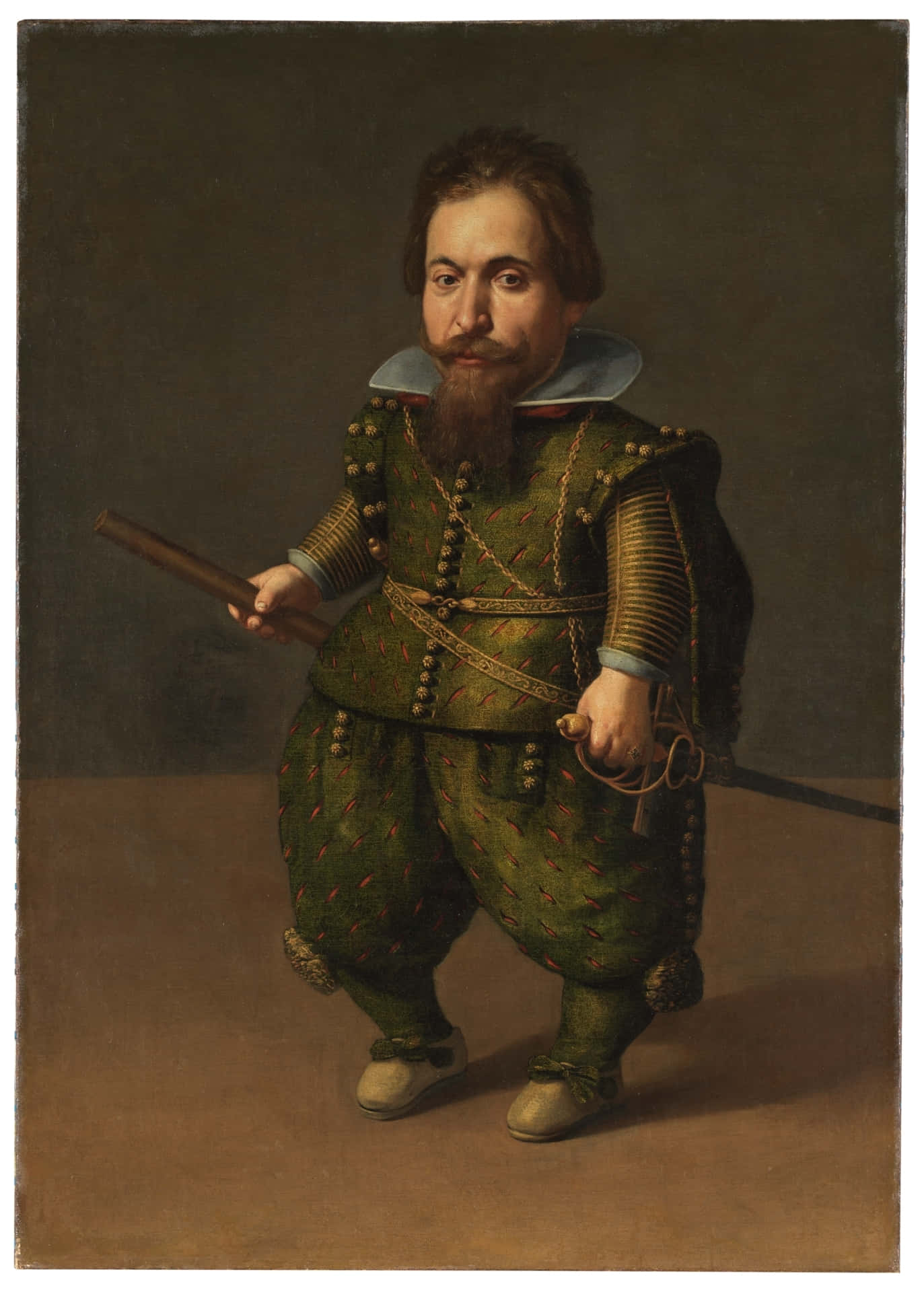 Dwarf 桌布 壁紙 — 一位留鬍鬚的男子身穿華麗綠色盔甲，手持劍和指揮棒，在純色深色背景前的全身肖像。