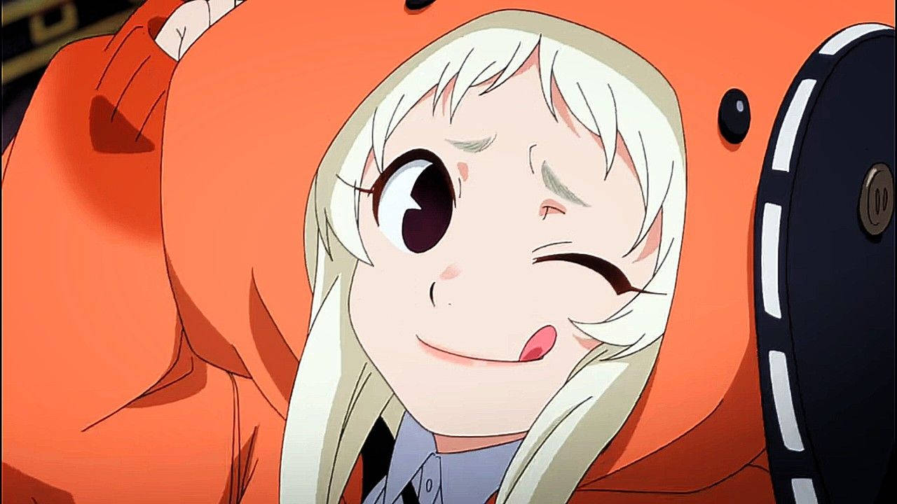 Runa Yomozuki 桌布 壁紙 — 一位白髮的可愛動漫女孩，穿著橙色連帽衫，俏皮地眨眼。