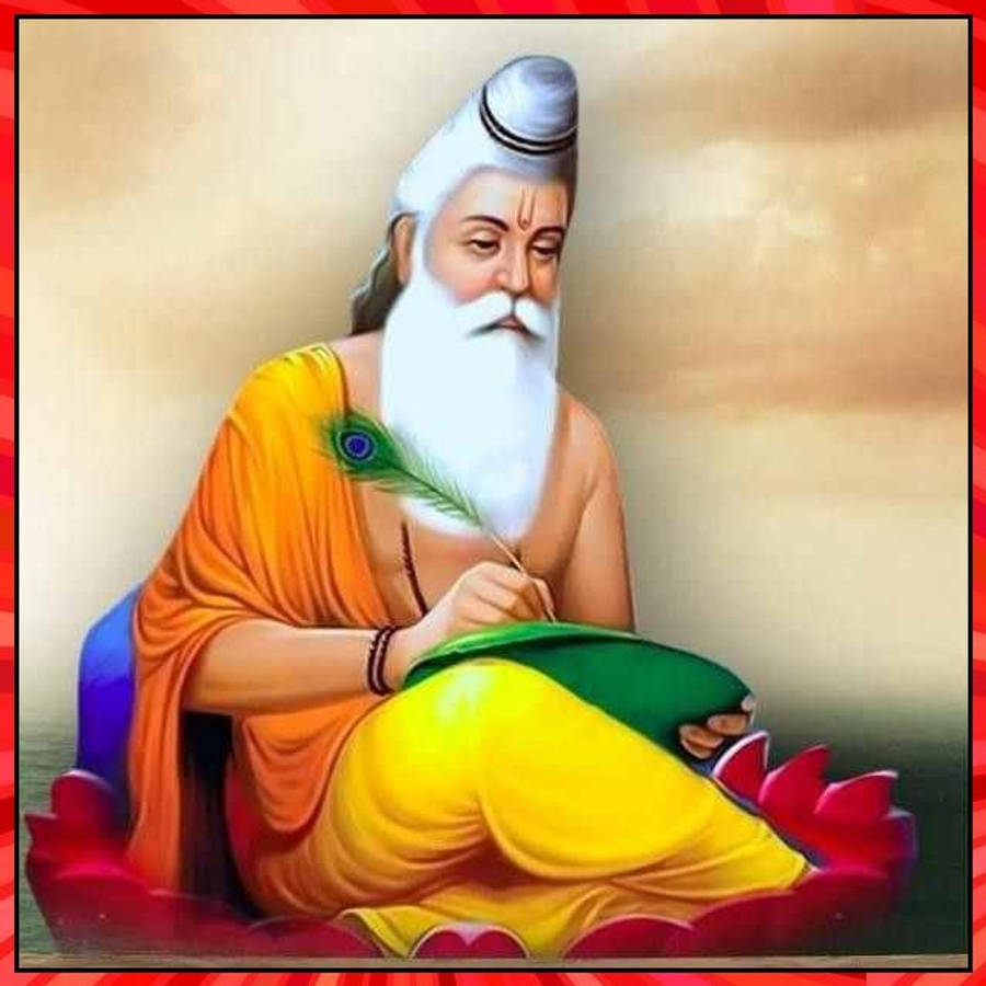 guru nanak dev ji 桌布 壁紙 — 一位白鬍子的老聖人盤腿坐在紅色蓮花上，用孔雀羽毛筆在鮮豔的橙色和黃色長袍上書寫。