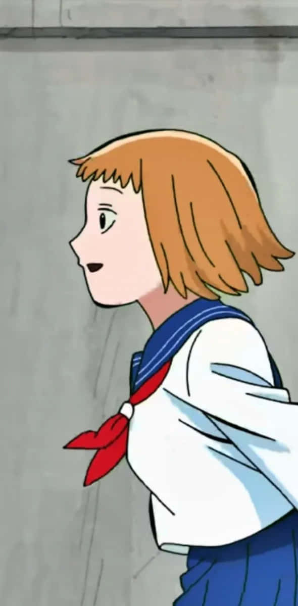 Ichi Mezato 桌布 壁紙 — 一位短橙色頭髮的年輕動漫女孩穿著水手服，對著一面純灰色的牆壁看向旁邊。