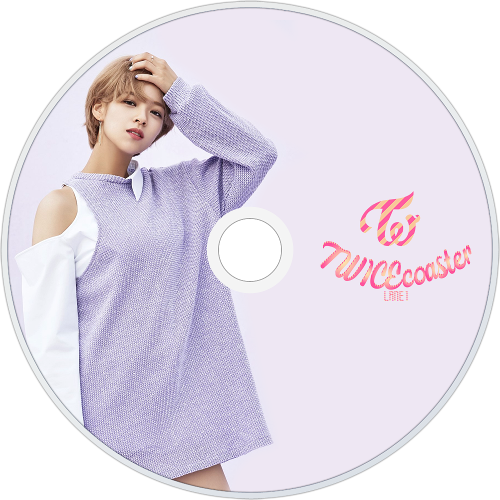 twice 桌布 壁紙 — 一位短金髮年輕女性在淺紫色CD上擺姿勢，帶有 'TWICEcoaster Lane 1' 標誌。
