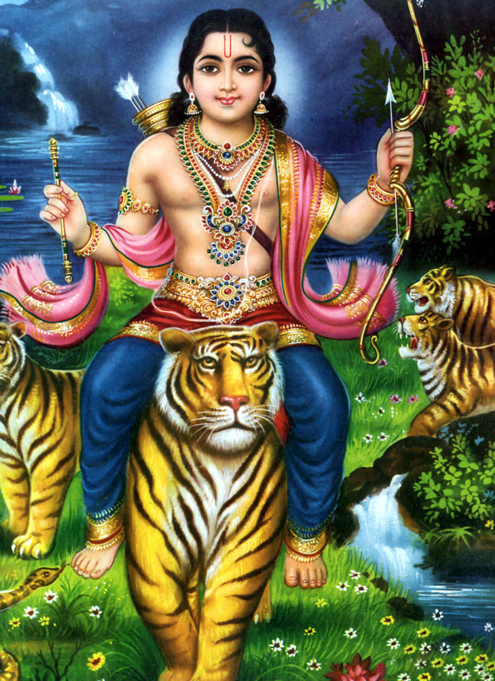 Hindu God 桌布 壁紙 — 一位神聖的兒童神祇，飾有珠寶和粉紅色布料，在黑暗的天空下騎著老虎，周圍是茂密的綠植和瀑布。