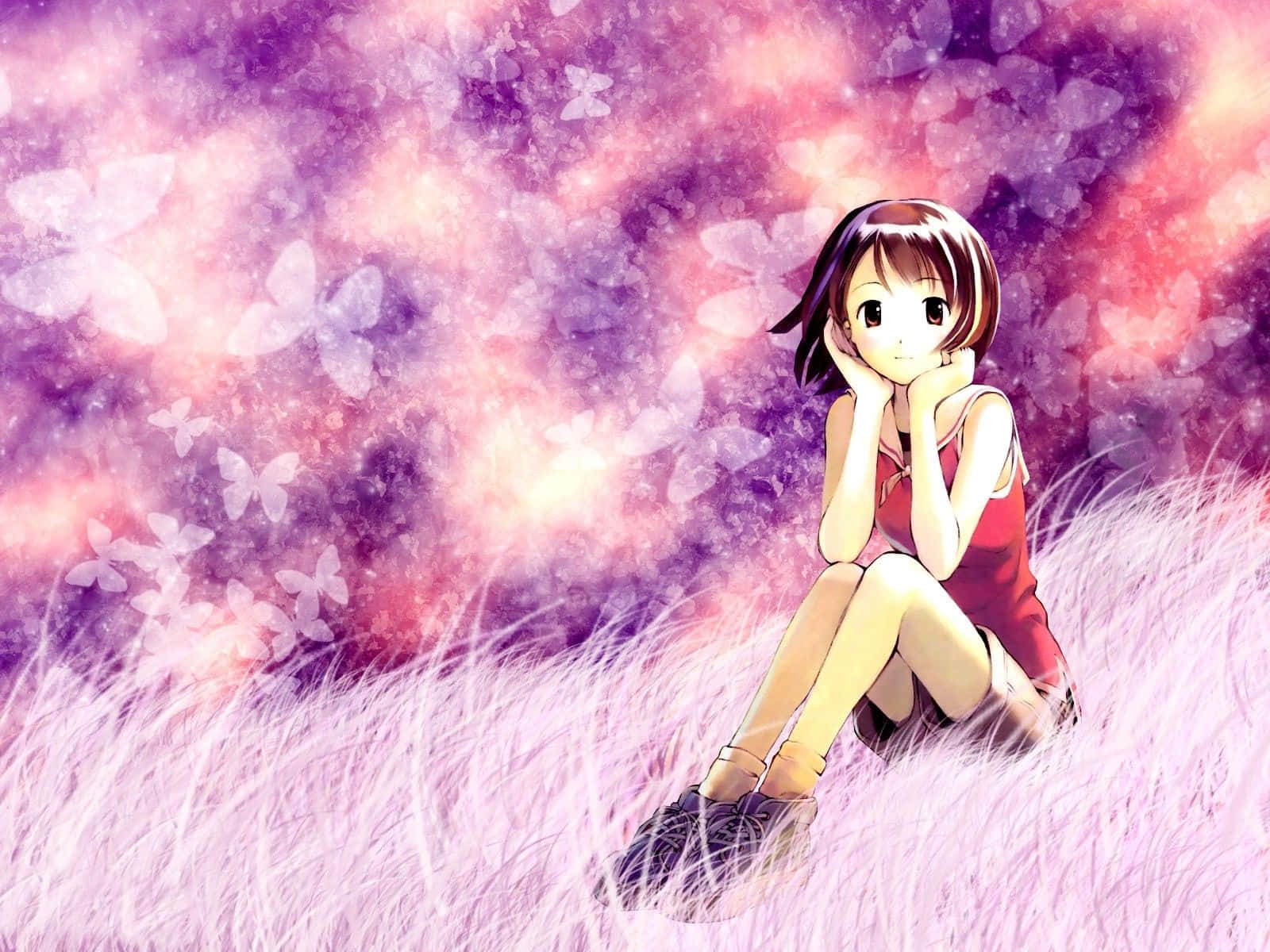 動漫女孩 桌布 壁紙 — 一位穿著紅色連衣裙的年輕動漫女孩若有所思地坐在粉紅色的草地上，蝴蝶在發光的紫色和粉紅色天空中飄蕩。