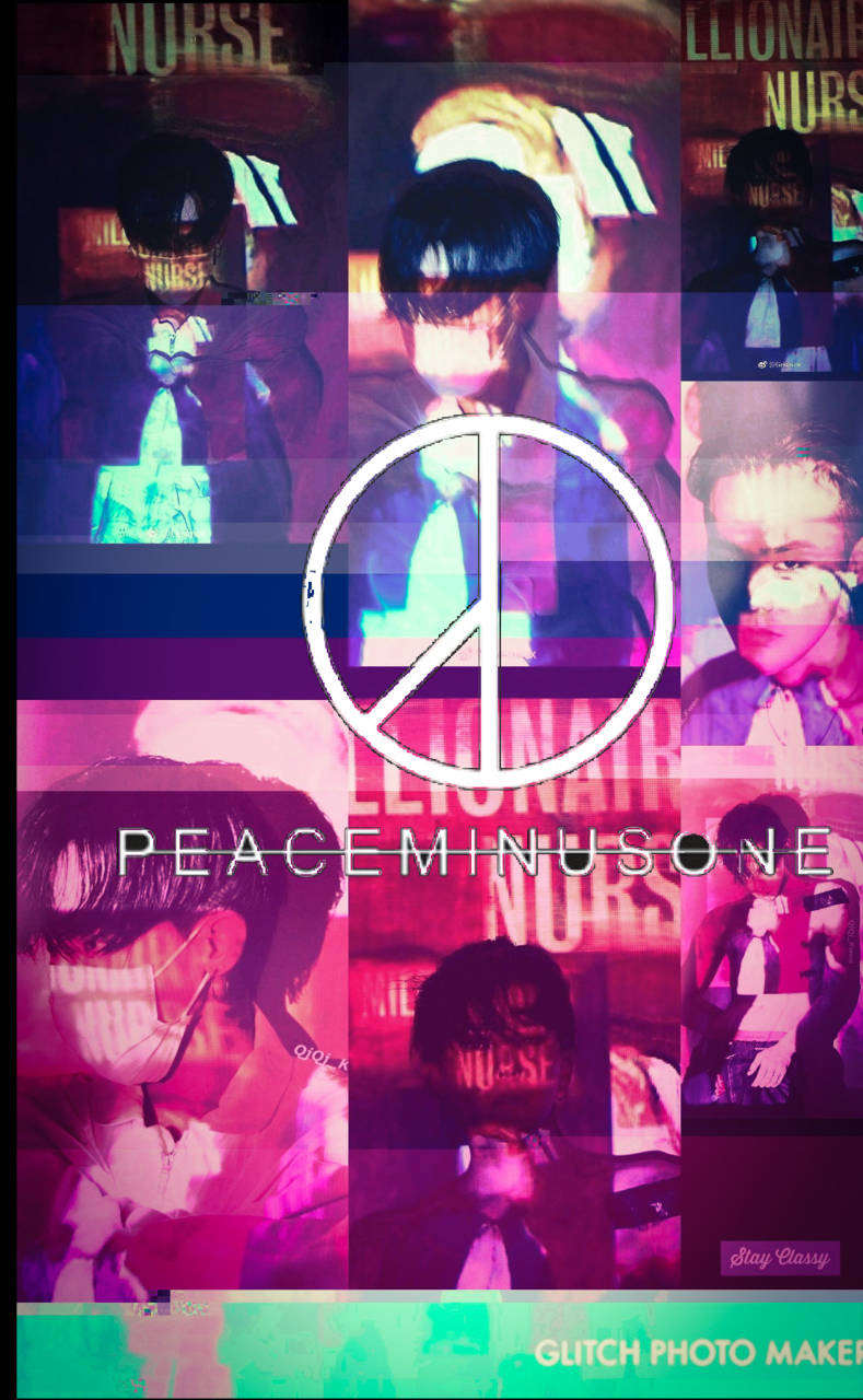 peaceminusone 桌布 壁紙 — 一位穿著護士服裝的人的故障藝術拼貼，帶有和平符號疊加和鮮豔的紫色、粉紅色、藍綠色色彩變化。