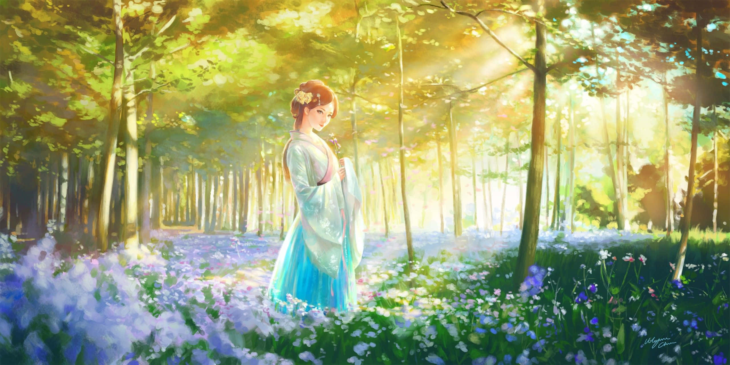 Anime Forest 桌布 壁紙 — 一位穿著飄逸藍色連衣裙的寧靜動漫女孩，站在灑滿陽光的森林地面上，地面鋪滿了紫色的花朵。