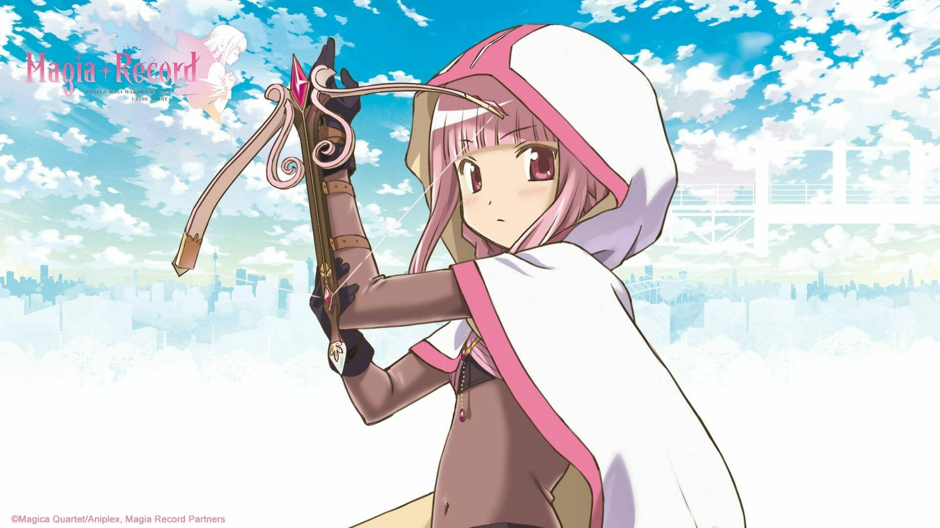 Madoka 桌布 壁紙 — 一位粉紅色頭髮的動漫女孩，身穿白色連帽斗篷，在藍天白雲下瞄準魔法弓。