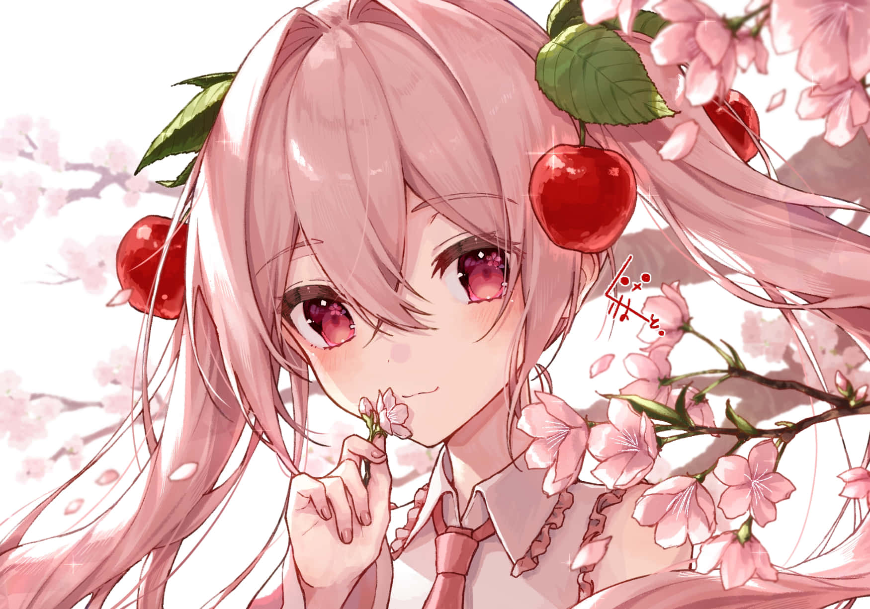 Sakura Miku 桌布 壁紙 — 一位粉紅色頭髮的動漫女孩，頭髮上裝飾著櫻花和紅蘋果，在柔和的粉紅色背景前輕輕地拿著一朵花。