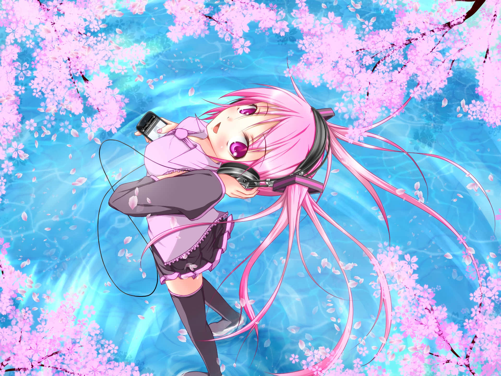 miku 桌布 壁紙 — 一位粉紅色頭髮的動漫女孩戴著耳機漂浮在水中，周圍是飄落的櫻花，背景是明亮的藍天。