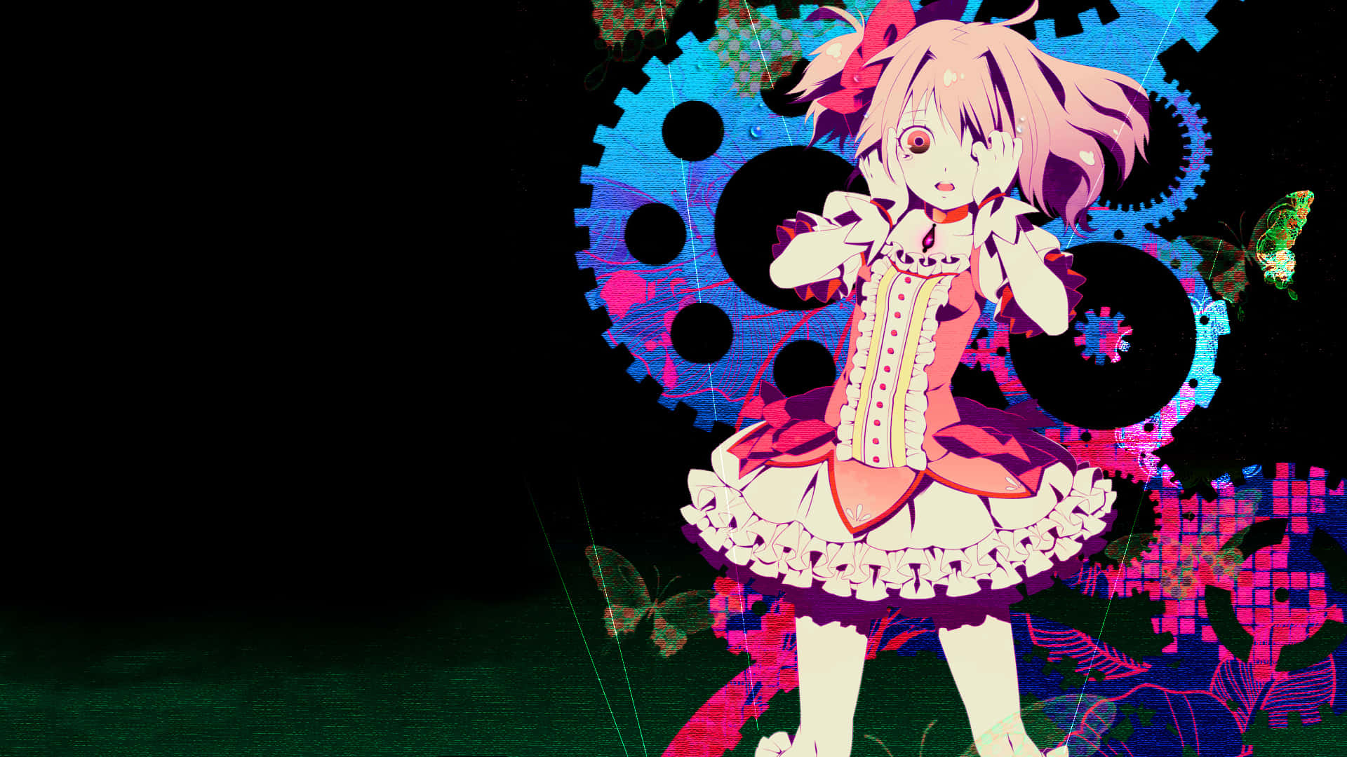 Madoka Magica 桌布 壁紙 — 一位粉紅色頭髮的動漫女孩穿著荷葉邊連衣裙，站在黑暗背景前發光的藍色齒輪和蝴蝶前。