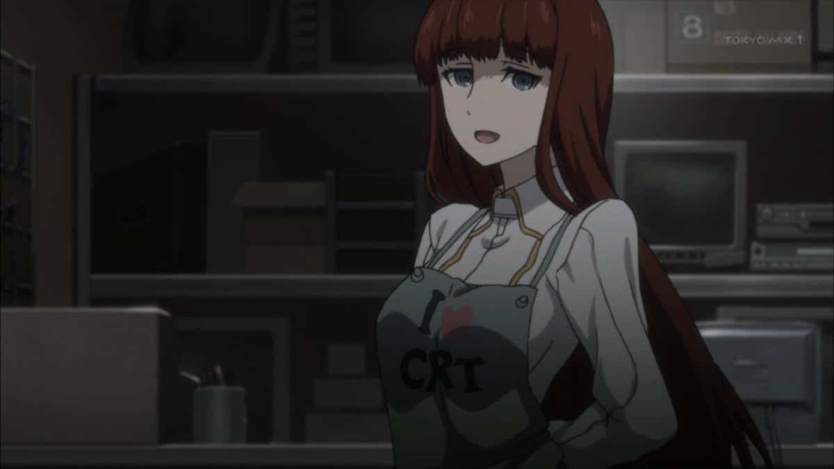 Kagari Shiina 桌布 壁紙 — 一位紅髮動漫女孩穿著CRT主題圍裙，站在燈光昏暗的復古科技房間裡。