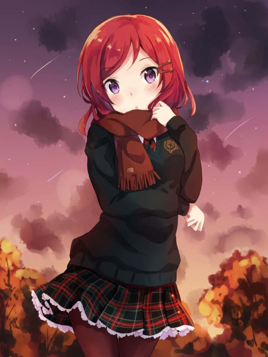 動漫 桌布 壁紙 — 一位紅髮動漫女孩穿著校服和圍巾，站在暮色天空下，背景有落葉和流星。