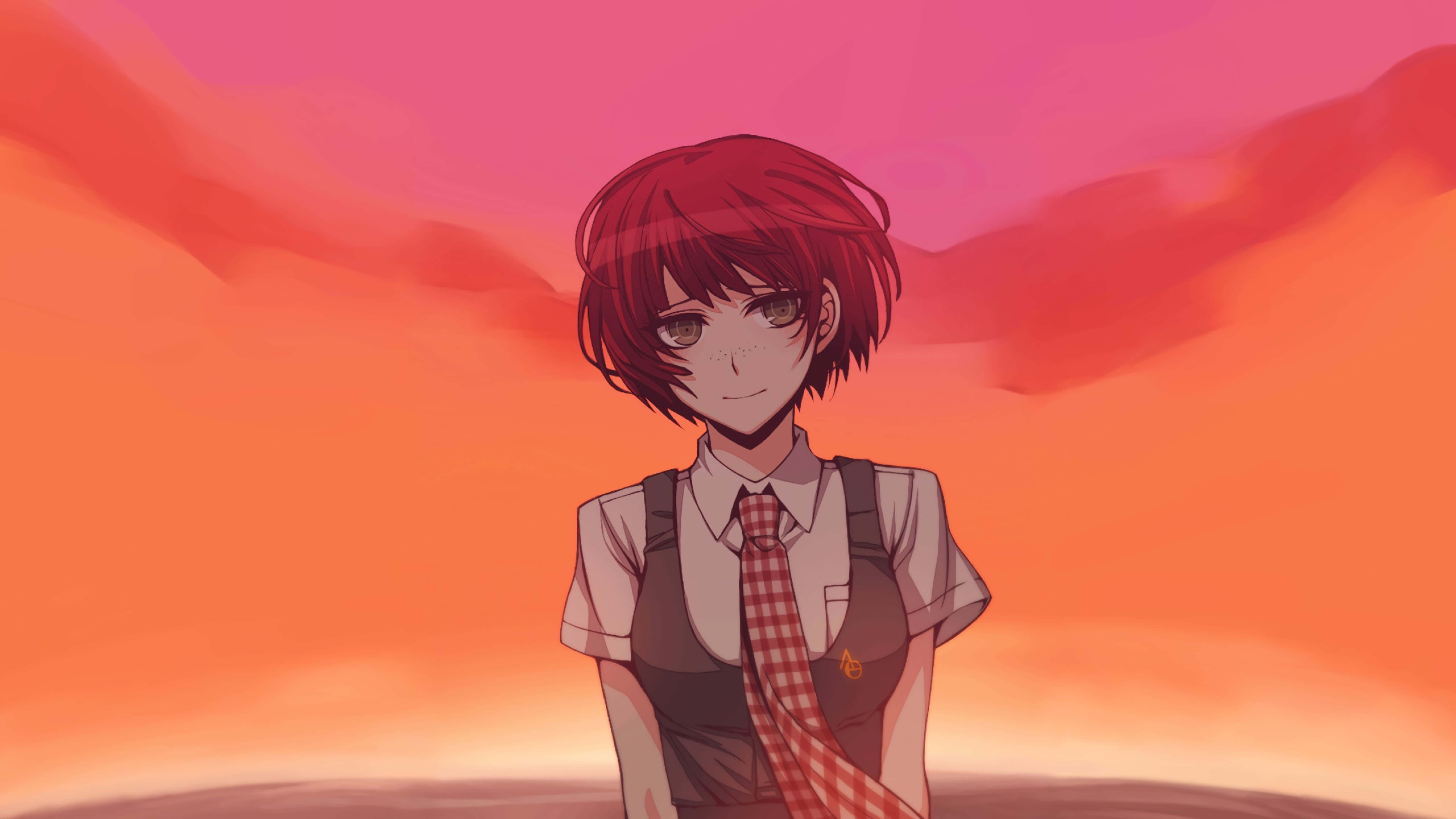 Danganronpa 2 Goodbye Despair 桌布 壁紙 — 一位紅髮動漫少女穿著校服，在充滿活力的粉紅色和橙色日落天空下溫柔微笑。