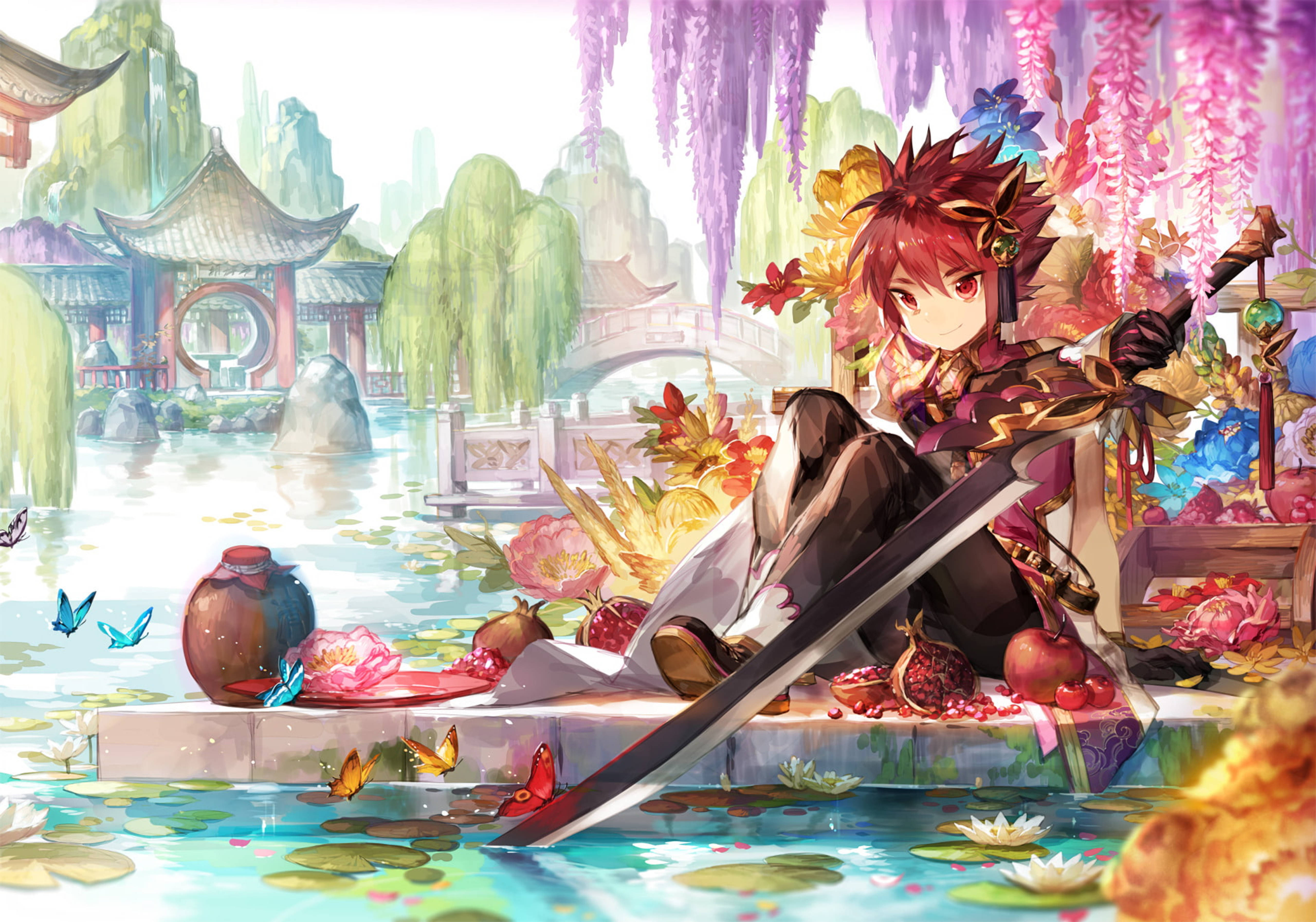 Elsword 桌布 壁紙 — 一位紅髮動漫戰士坐在池塘邊，周圍環繞著鮮花、蝴蝶和傳統建築。