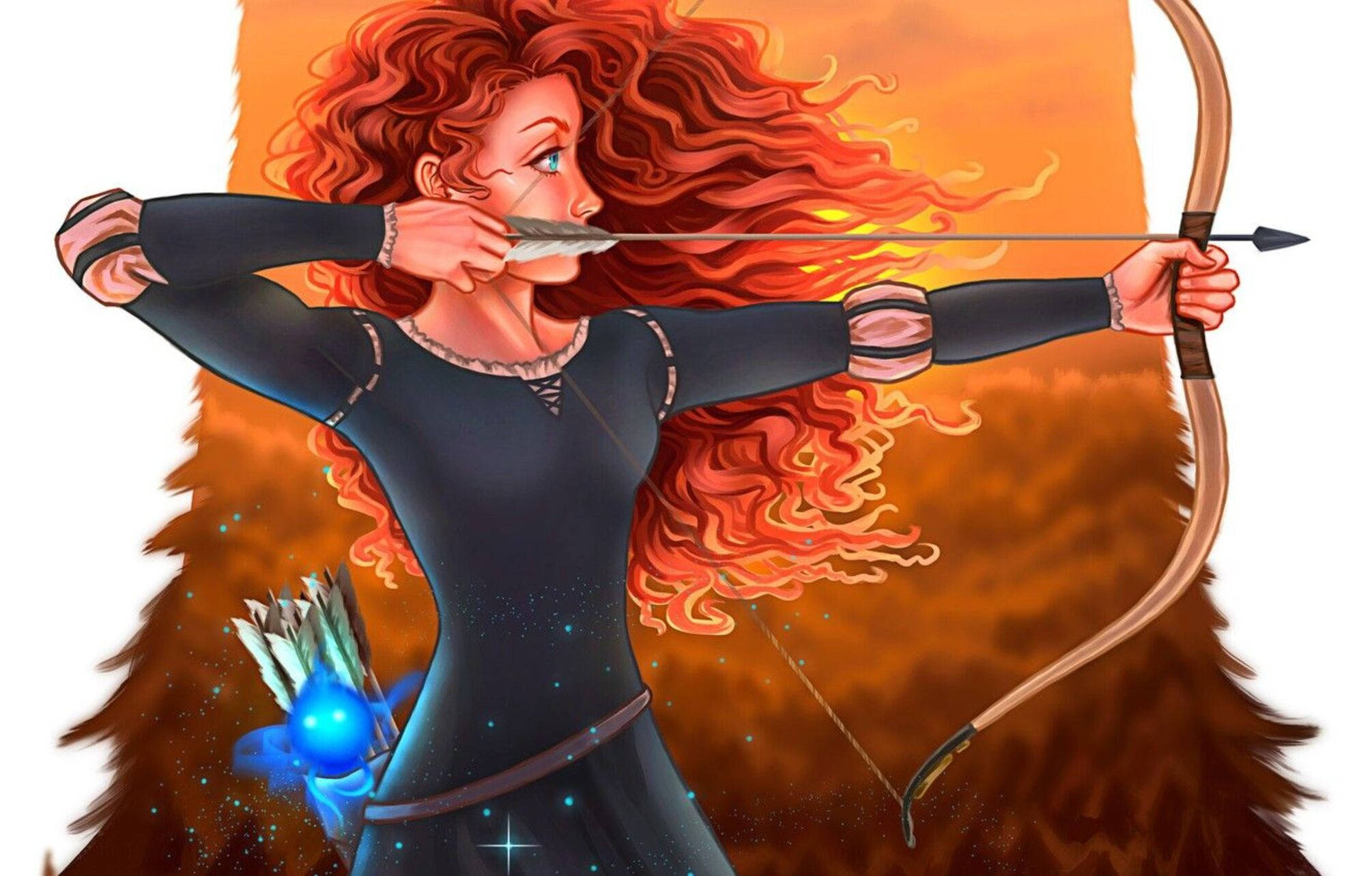 Merida 桌布 壁紙 — 一位紅髮弓箭手身穿深色服裝，在橙色夕陽背景下拉弓，射出魔法藍色箭矢。