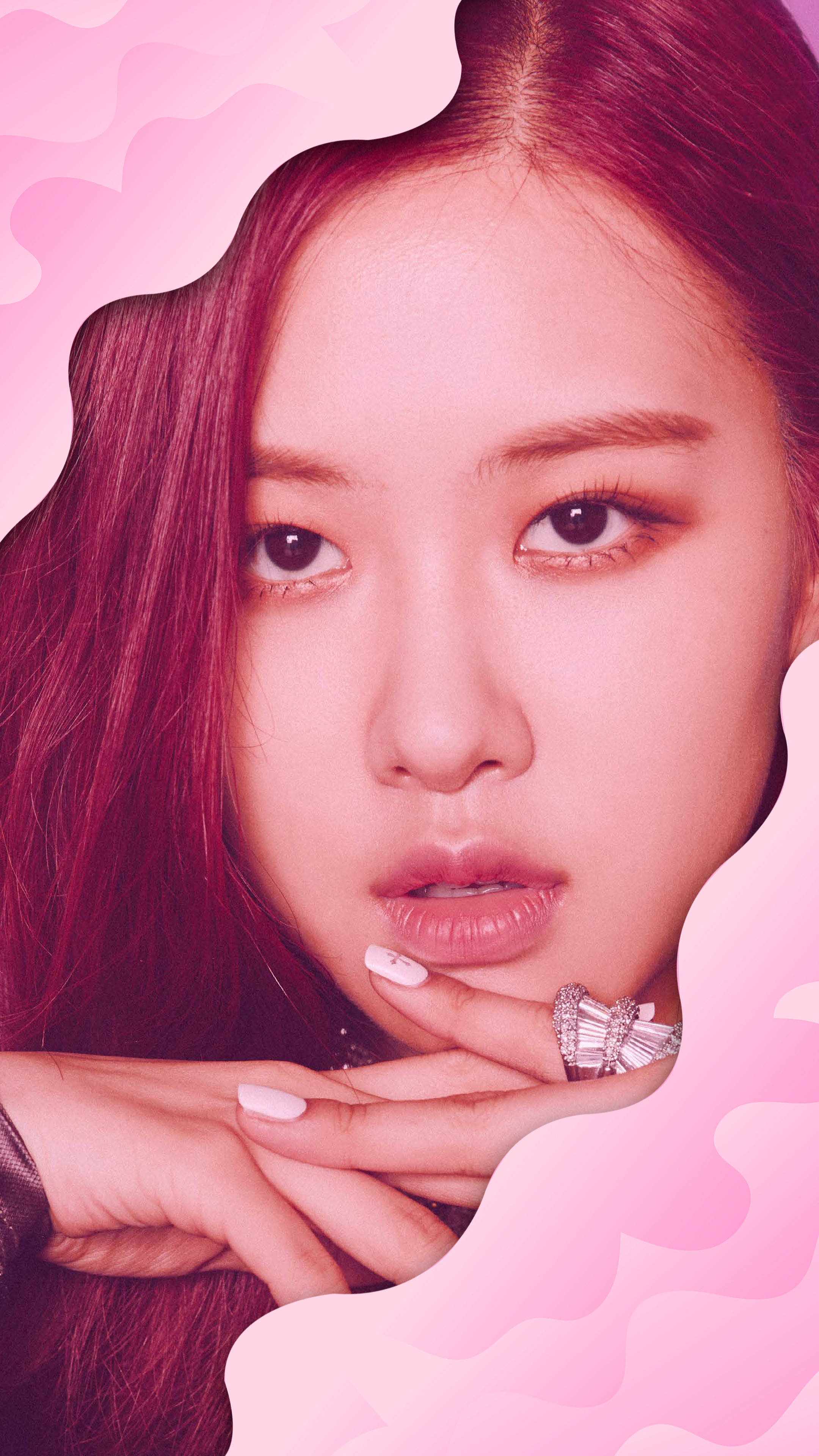 Rose Blackpink 桌布 壁紙 — 一位紅髮粉妝女性的特寫肖像，以波浪形粉紅背景襯托。