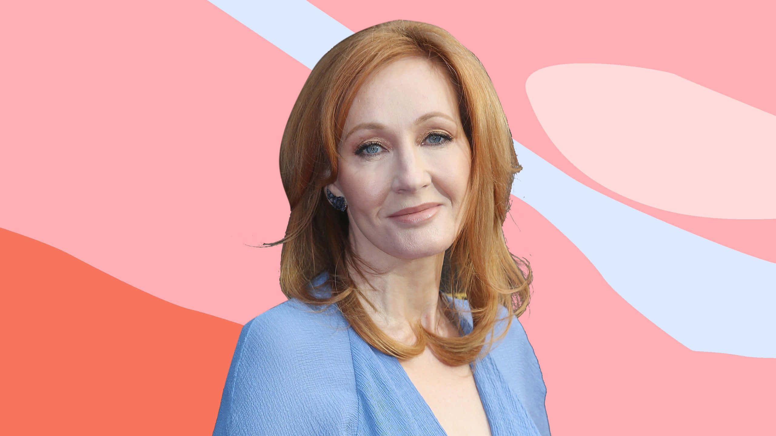 J K Rowling 桌布 壁紙 — 一位紅髮藍眼的女性在粉紅、橙色和淺藍色形狀的粉彩抽象背景前溫柔微笑。