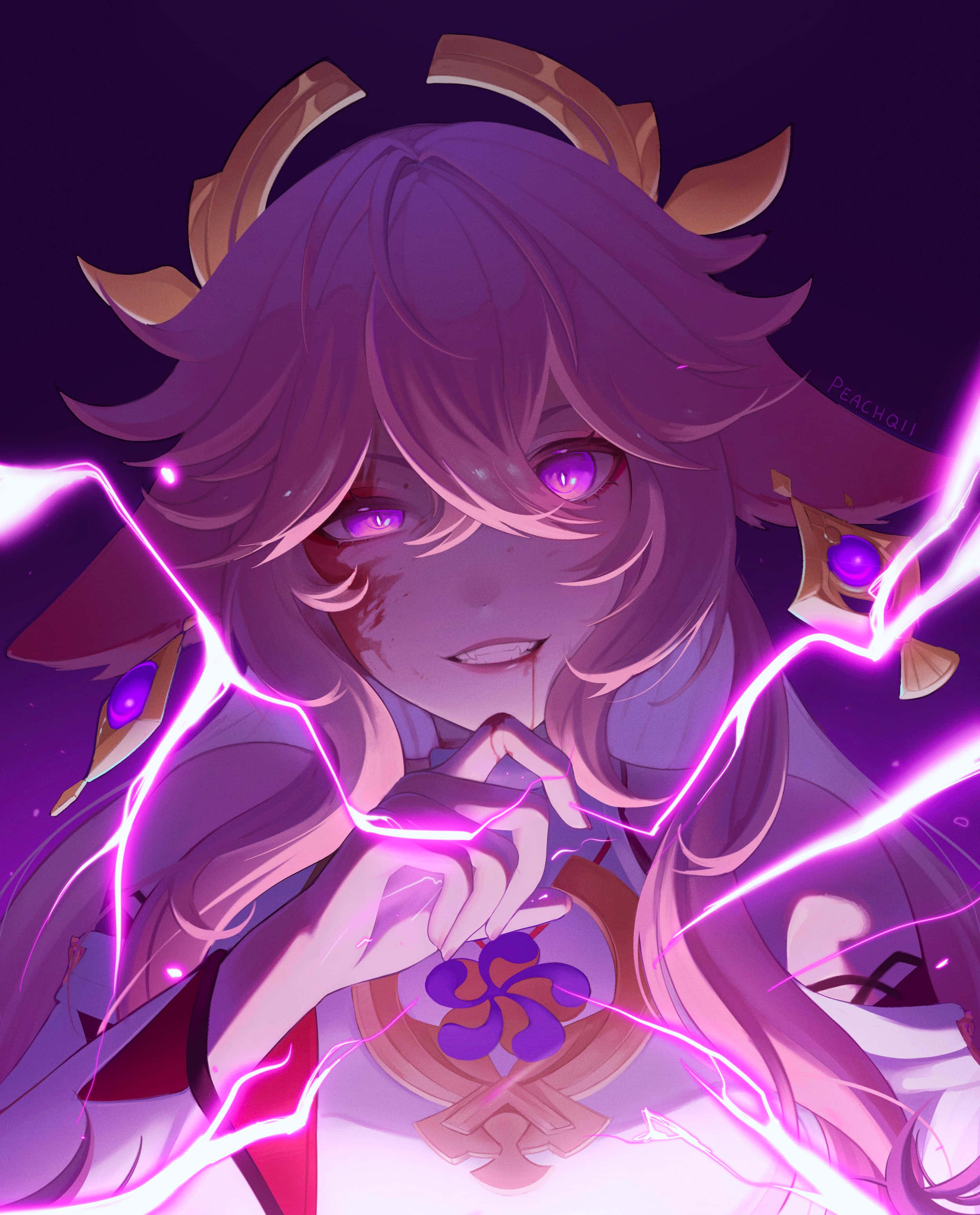 Pink Anime 桌布 壁紙 — 一位紫髮、眼睛發光的動漫女孩，在黑暗背景下，雙手周圍釋放出鮮豔的粉紅色閃電。