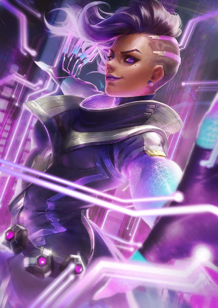 iPhone Xs Overwatch 桌布 壁紙 — 一位紫髮、身穿發光科技裝甲的 cyberpunk 戰士，佇立在霓虹電路環繞的未來城市景觀中。