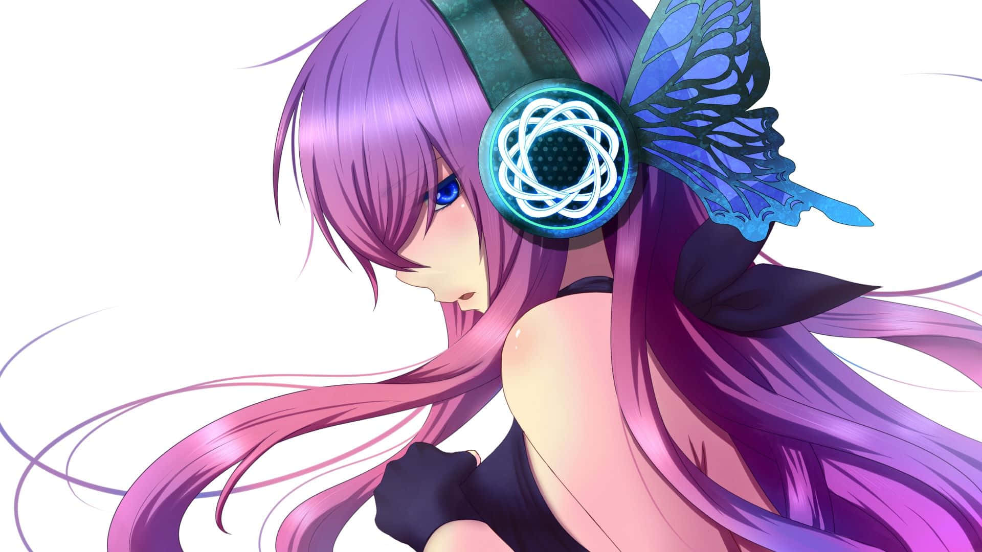 Purple Anime 桌布 壁紙 — 一位紫髮動漫女孩，戴著發光的藍色耳機和蝴蝶翅膀飾品，在純白背景前向下凝視。