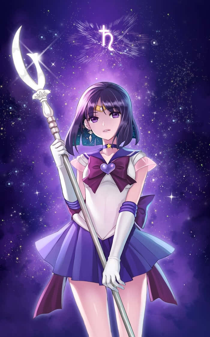 Sailor Saturn 桌布 壁紙 — 一位紫髮動漫少女穿著水手服，在星光宇宙背景中手持發光的彎月杖。