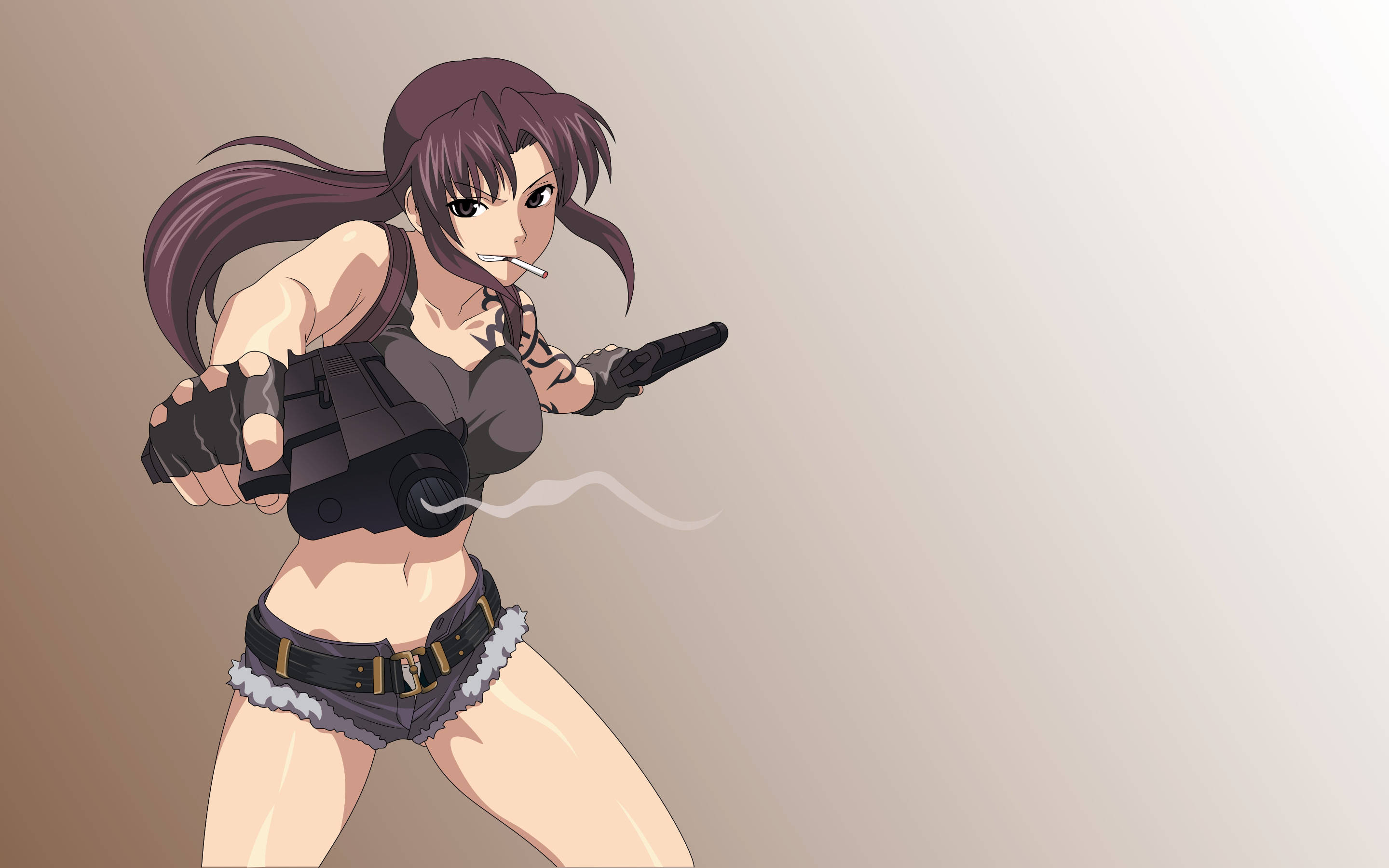 revy 桌布 壁紙 — 一位紫髮的兇猛動漫女性在動態戰鬥姿勢中揮舞著冒煙的手槍，同時握著一枚手榴彈。