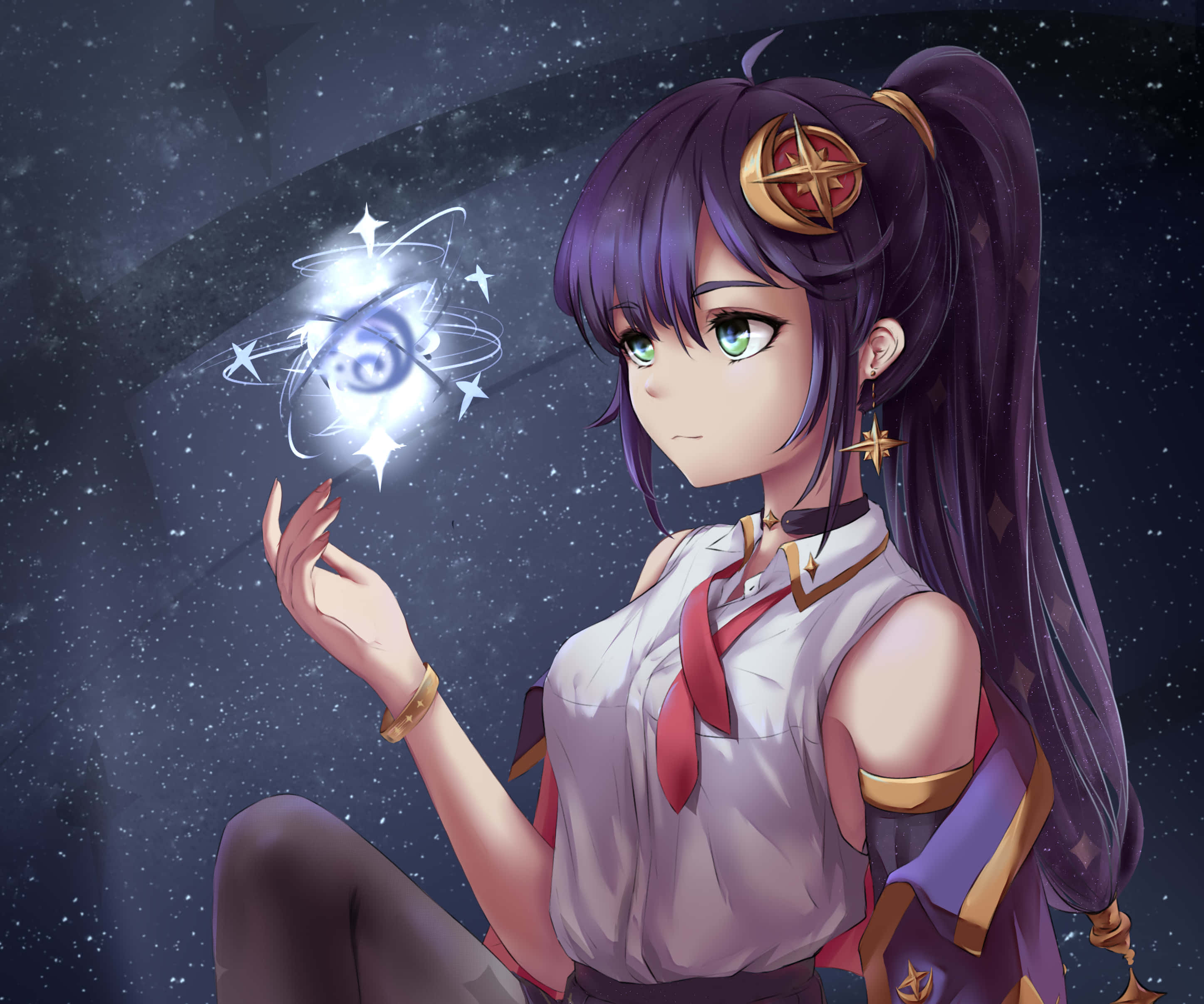 Genshin Impact Mona 桌布 壁紙 — 一位紫髮綠眼的動漫女孩在繁星點點的夜空下手持發光的宇宙符號。