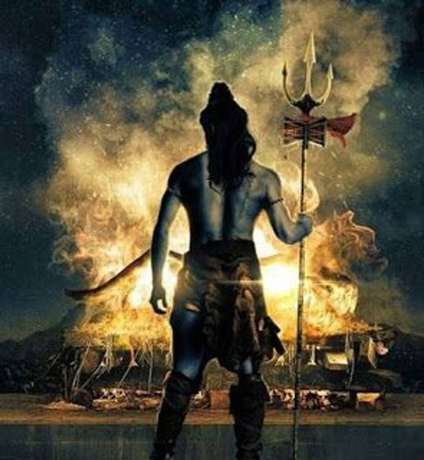 bholenath 3d 桌布 壁紙 — 一位肌肉發達、長髮的神祇背對著熾熱的爆炸，手持三叉戟，面對暴風雨的夜空。
