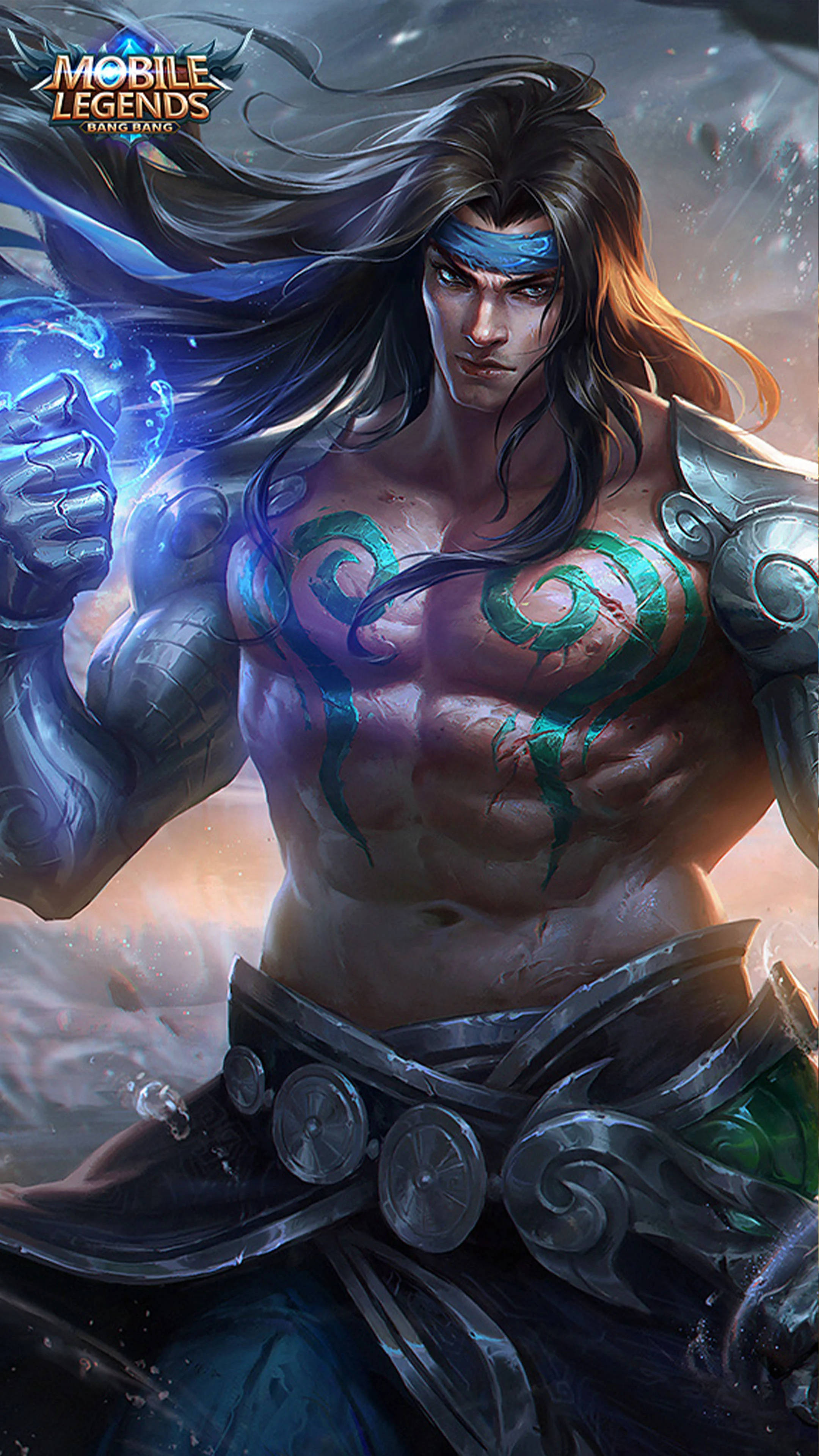 mobile legends logo 桌布 壁紙 — 一位肌肉發達的戰士，長著深色長髮，拳頭中閃爍著藍色能量，準備戰鬥。