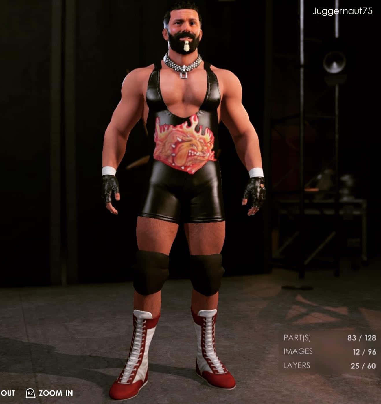 WWE 桌布 壁紙 — 一位肌肉發達的摔角手穿著黑色皮革裝備，身上有火焰龍紋身，自信地站在燈光昏暗的後台區域。