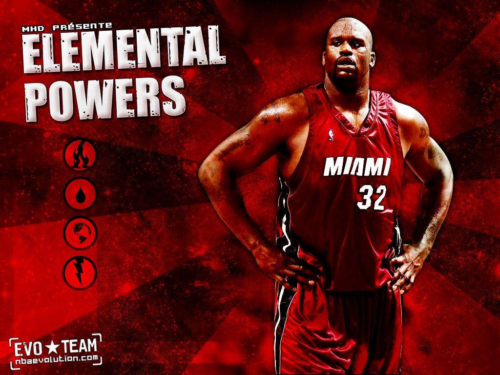 Shaquille O'neal 桌布 壁紙 — 一位肌肉發達的籃球運動員身穿紅色邁阿密球衣，自信地站在帶有元素符號的熾熱紅色背景前。