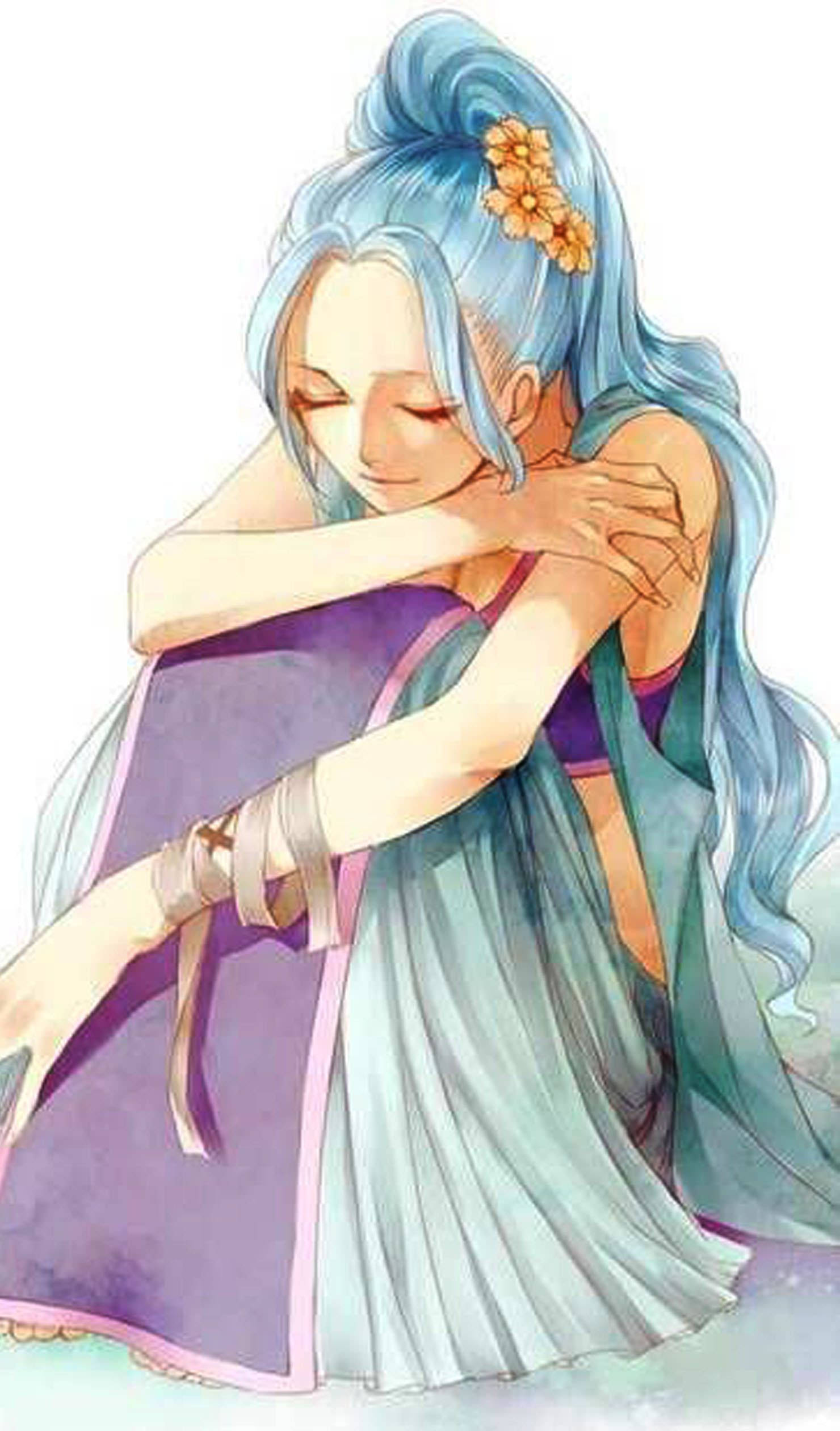 nefertari vivi 桌布 壁紙 — 一位藍髮、佩戴橙色花朵飾物的寧靜動漫女孩，身穿飄逸的紫色和藍綠色連衣裙，擁抱著自己。