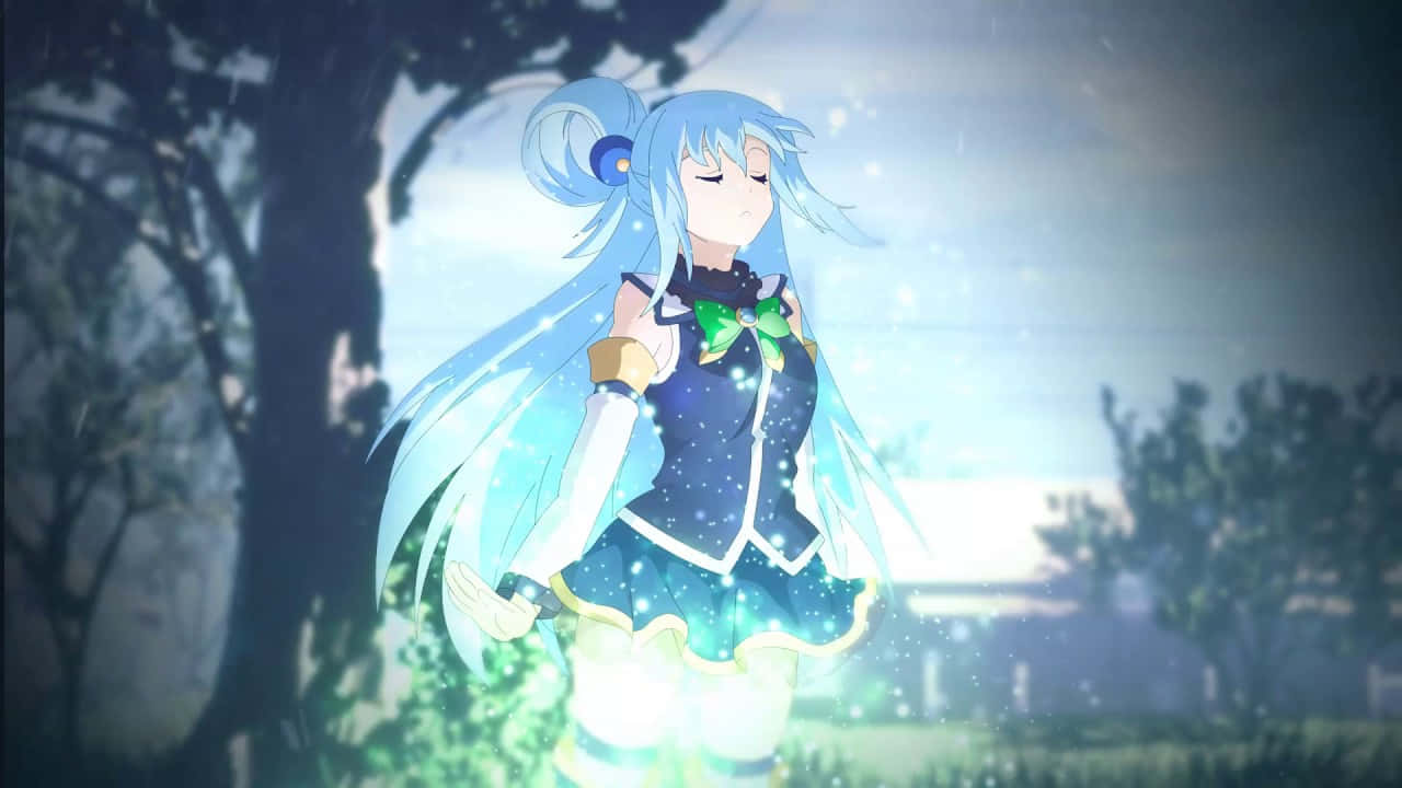 Konosuba 桌布 壁紙 — 一位藍髮動漫女孩，眼睛發光，站在暮色中霧氣瀰漫的森林裡，周圍環繞著閃爍的粒子。