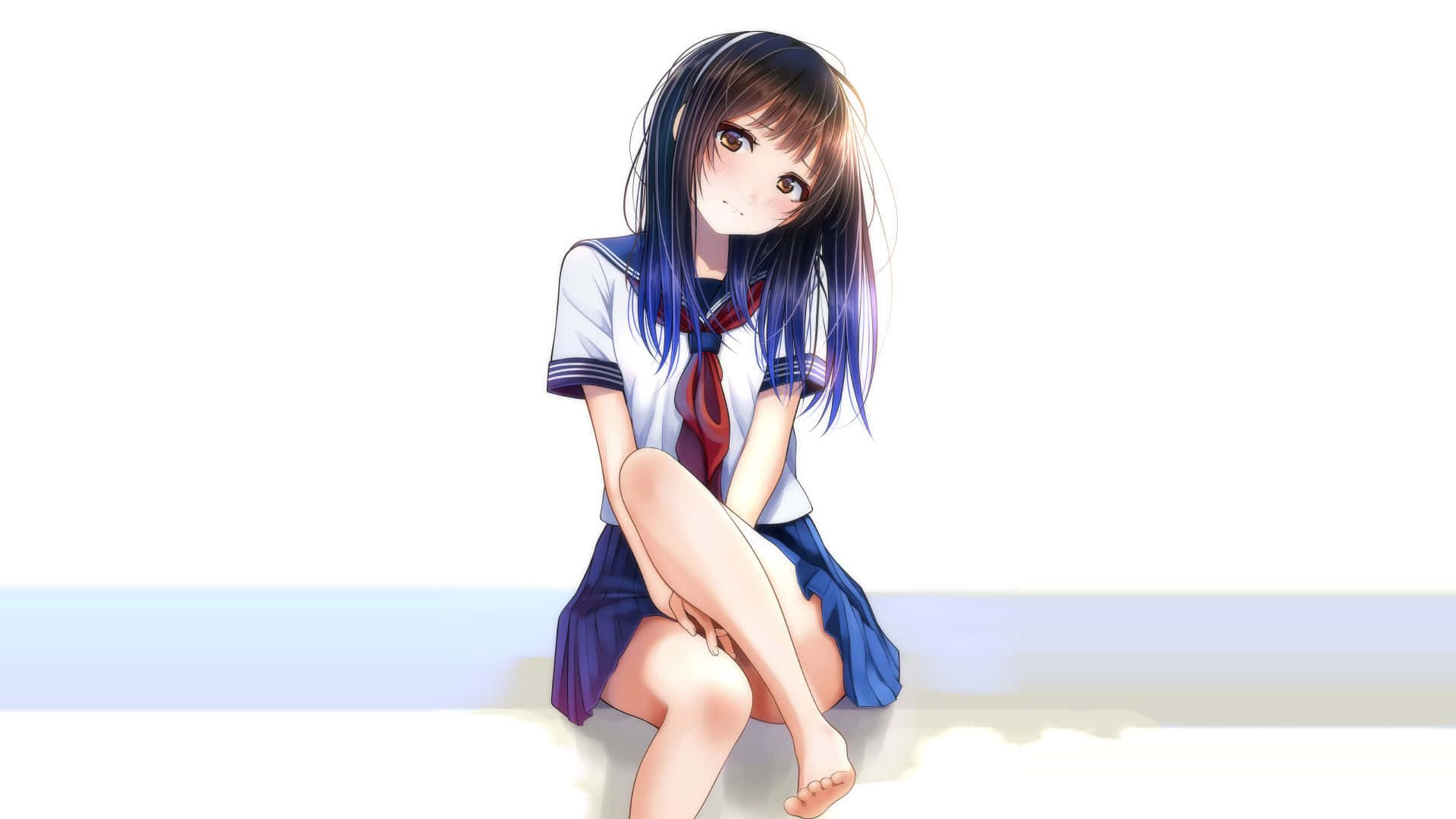 動漫女孩 桌布 壁紙 — 一位藍髮動漫女孩穿著水手服，赤腳坐在白色表面上，背景是柔和的藍色漸變。