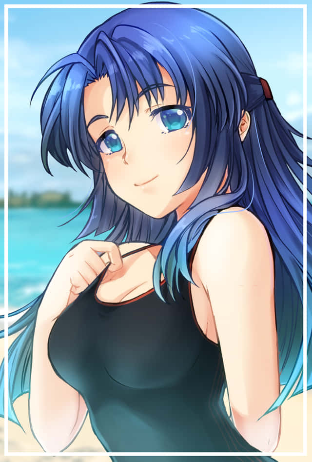 Ryoko Asakura 桌布 壁紙 — 一位藍髮動漫女孩穿著黑色泳衣，在陽光明媚的海灘上，背後是碧綠的海水，對著鏡頭溫柔微笑。