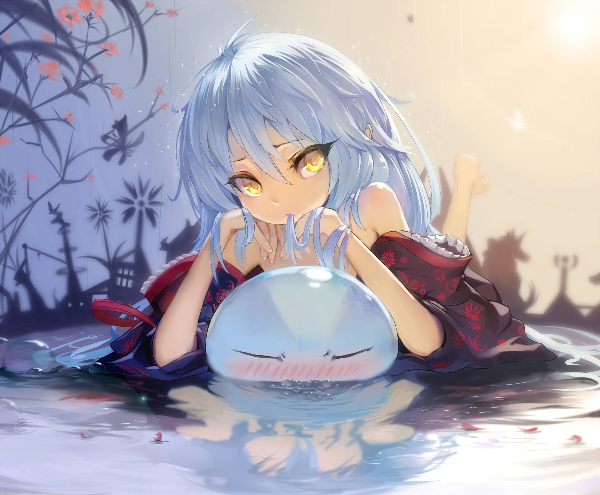 slime 桌布 壁紙 — 一位藍髮金眼的動漫女孩在柔和的夕陽光下，在淺水中輕輕抱著一隻半透明的鯨魚狀生物。