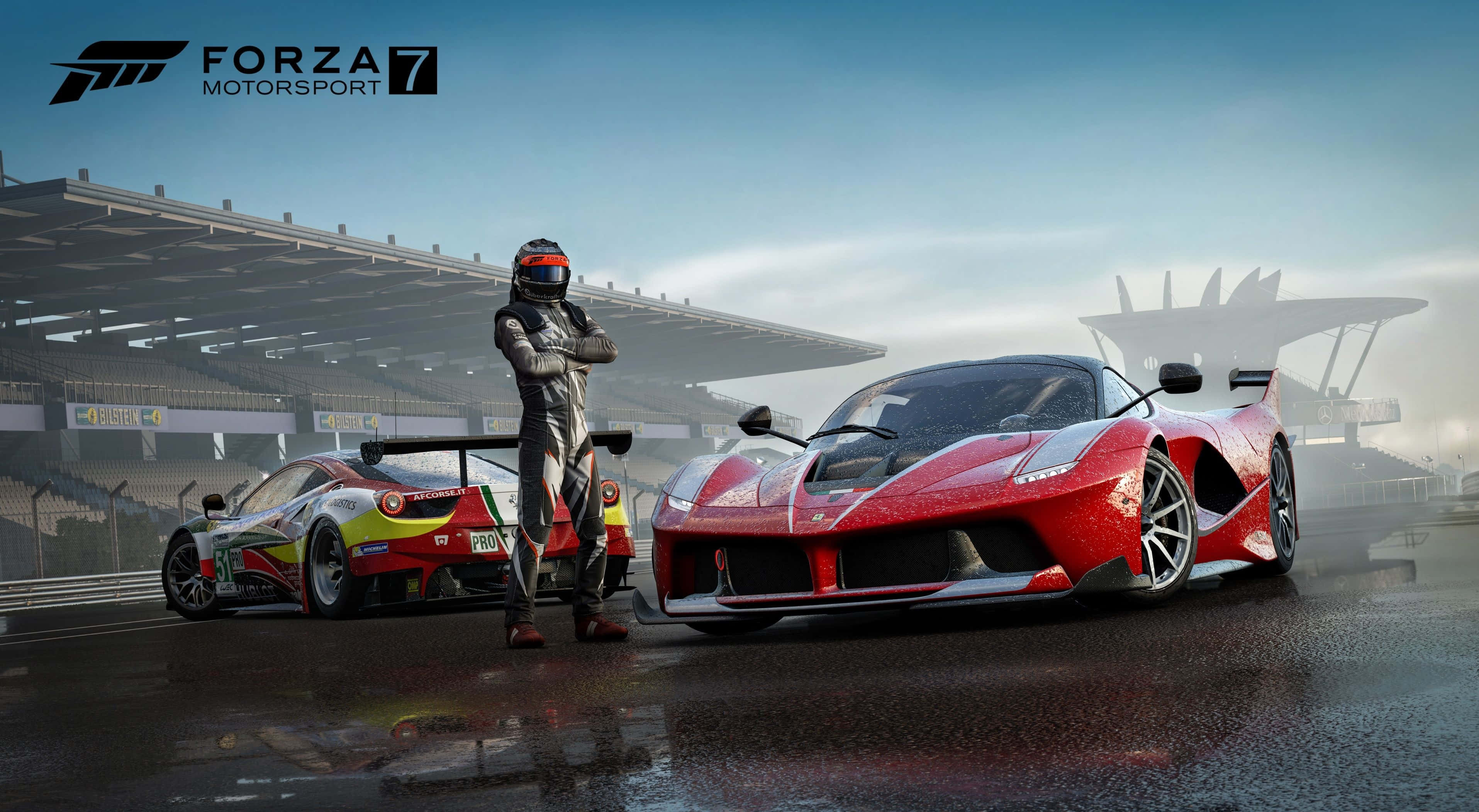 Sports Cars 桌布 壁紙 — 一位賽車手站在一輛紅色法拉利SF90 Stradale和一輛色彩繽紛的賽車旁邊，在潮濕的賽道上，天空朦朧。