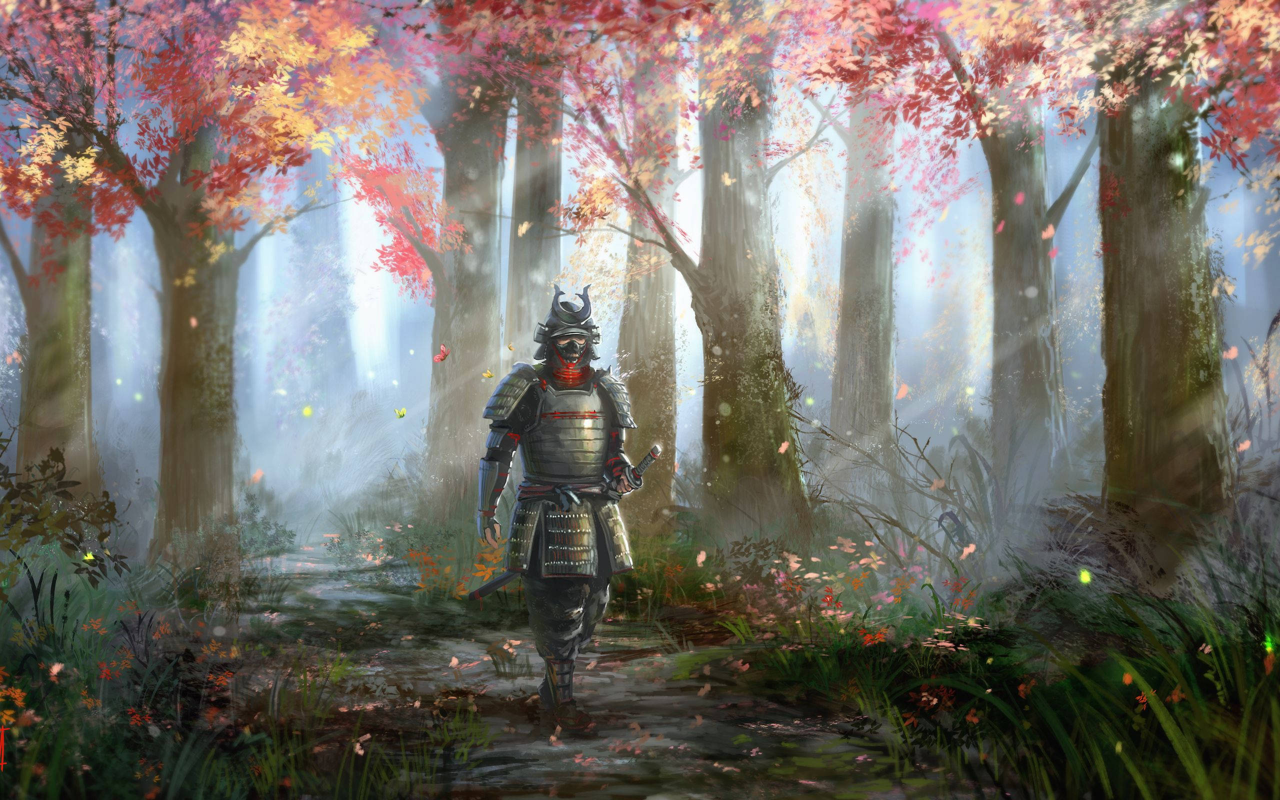 日本武士 桌布 壁紙 — 一位身穿全副盔甲的武士獨自走過霧氣瀰漫的森林，周圍是鮮豔的紅色和橙色秋葉。