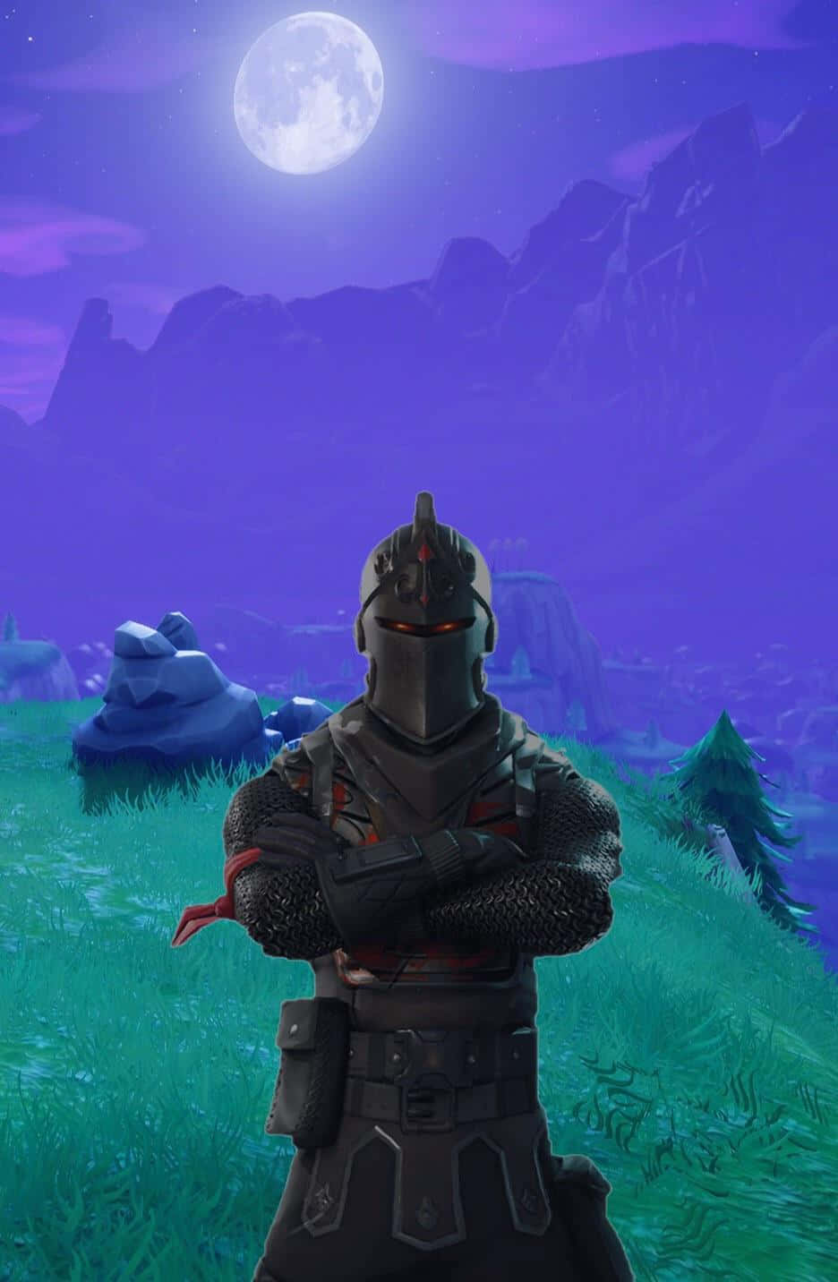 Fortnite Skins Battle Royale 桌布 壁紙 — 一位身穿暗色盔甲的騎士，在滿月下、紫色山脈背景的草地上交叉雙臂站立。